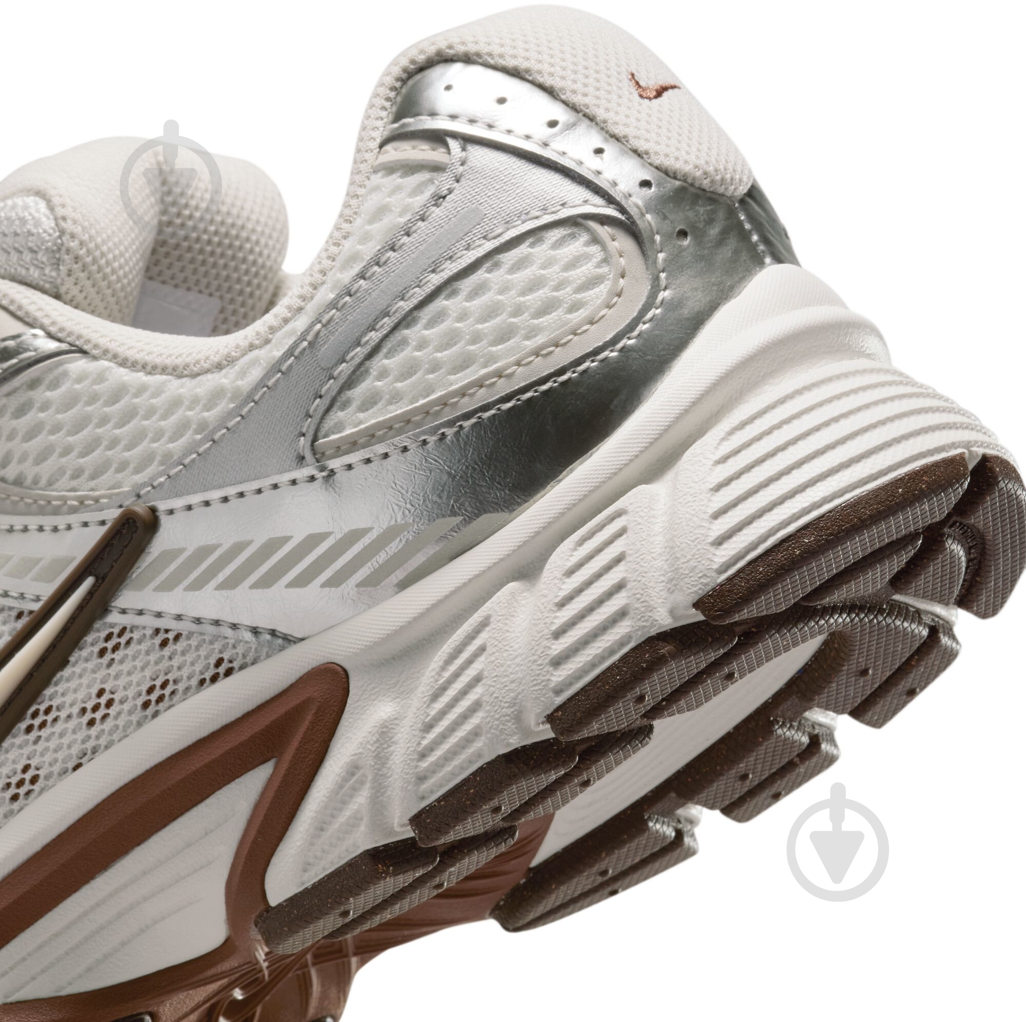 Кросівки жіночі Nike W V5 RNR HQ7901-102 р.40 молочні - фото 11 Кросівки жіночі Nike W V5 RNR HQ7901-102 р.40 молочні - фото 11