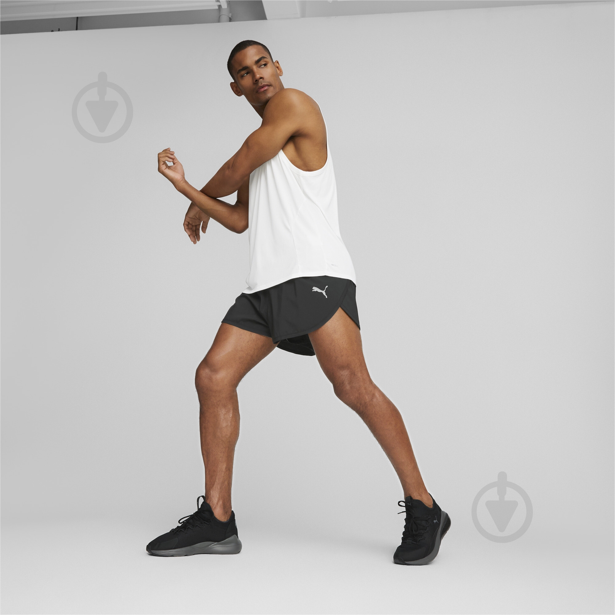 Шорти Puma RUN FAVORITE SPLIT SHORT M 52315701 р. M чорний - фото 3 Шорти Puma RUN FAVORITE SPLIT SHORT M 52315701 р. M чорний - фото 3