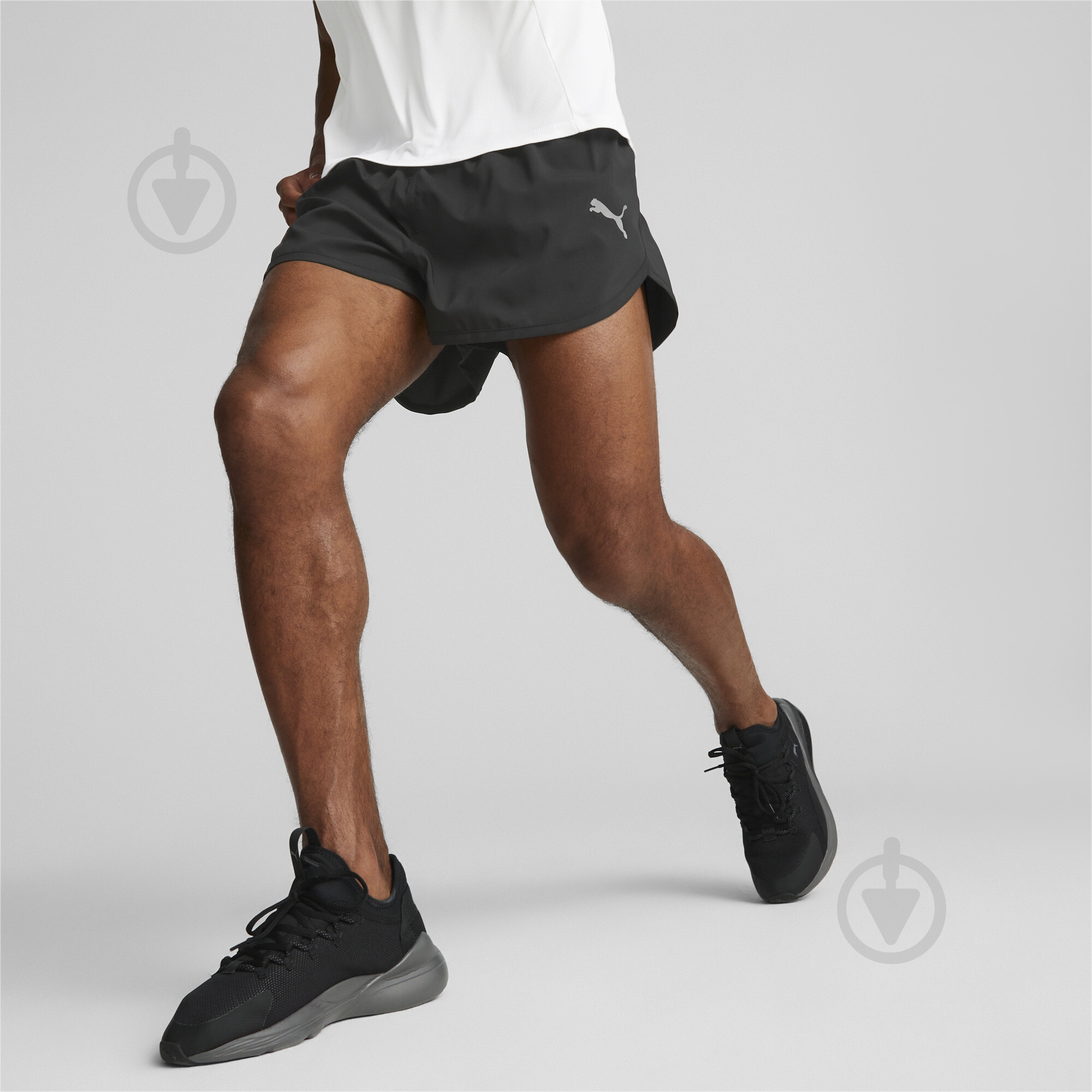 Шорти Puma RUN FAVORITE SPLIT SHORT M 52315701 р. M чорний - фото 4 Шорти Puma RUN FAVORITE SPLIT SHORT M 52315701 р. M чорний - фото 4