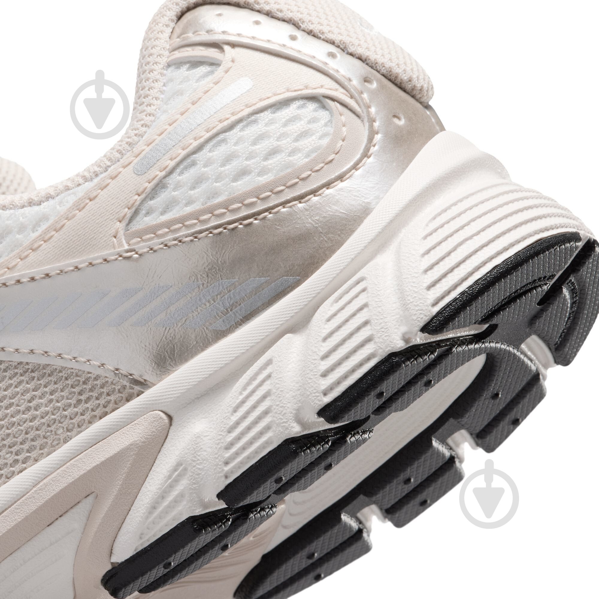 Кросівки Nike V5 RNR (GS) HQ6411-102 р.36,5 - фото 11