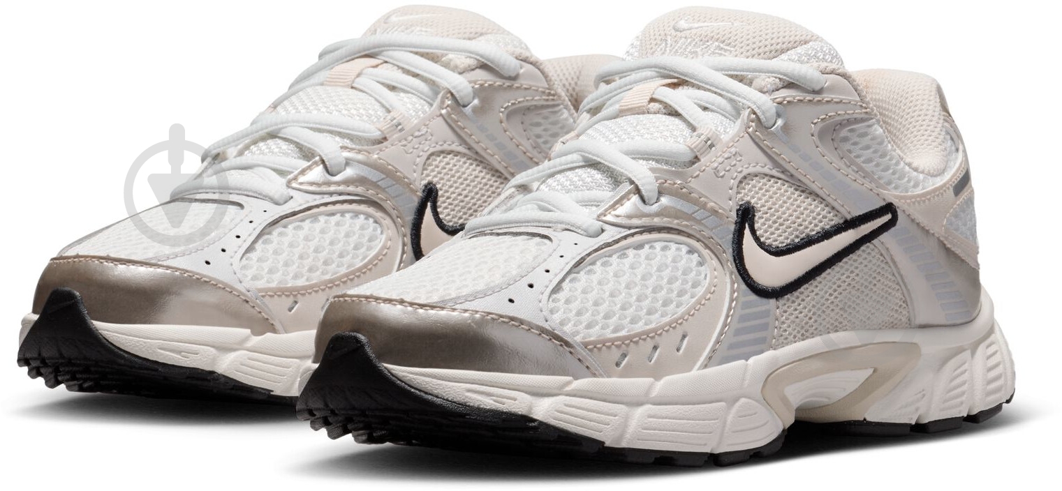 Кроссовки Nike V5 RNR (GS) HQ6411-102 р.36 - фото 5 Кроссовки Nike V5 RNR (GS) HQ6411-102 р.36 - фото 5