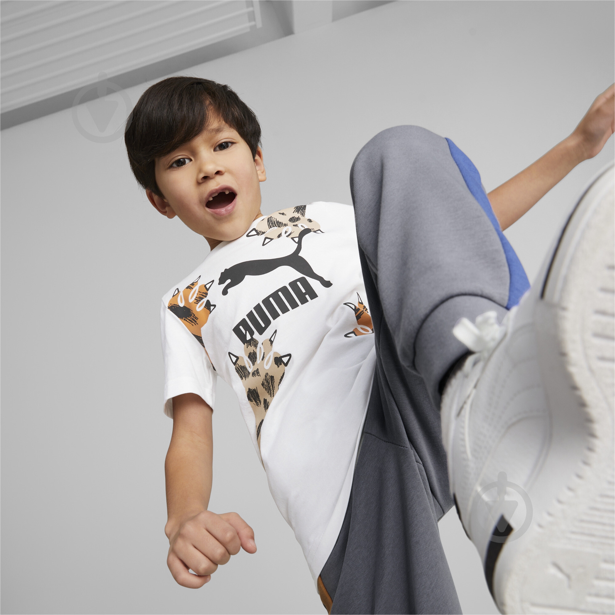 Футболка Puma CLASSICS PUMA MATES TEE 67334502 р.128 белый - фото 3 Футболка Puma CLASSICS PUMA MATES TEE 67334502 р.128 белый - фото 3