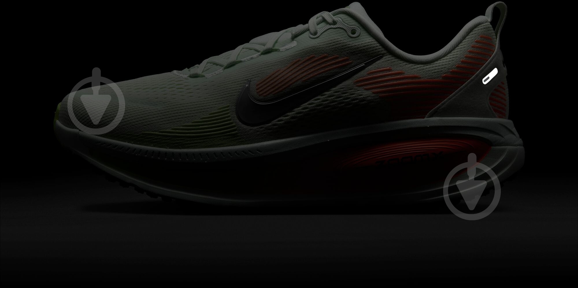 ᐉ Кросівки чоловічі Nike Vomero 18 HM6803-300 р.44 різнокольорові