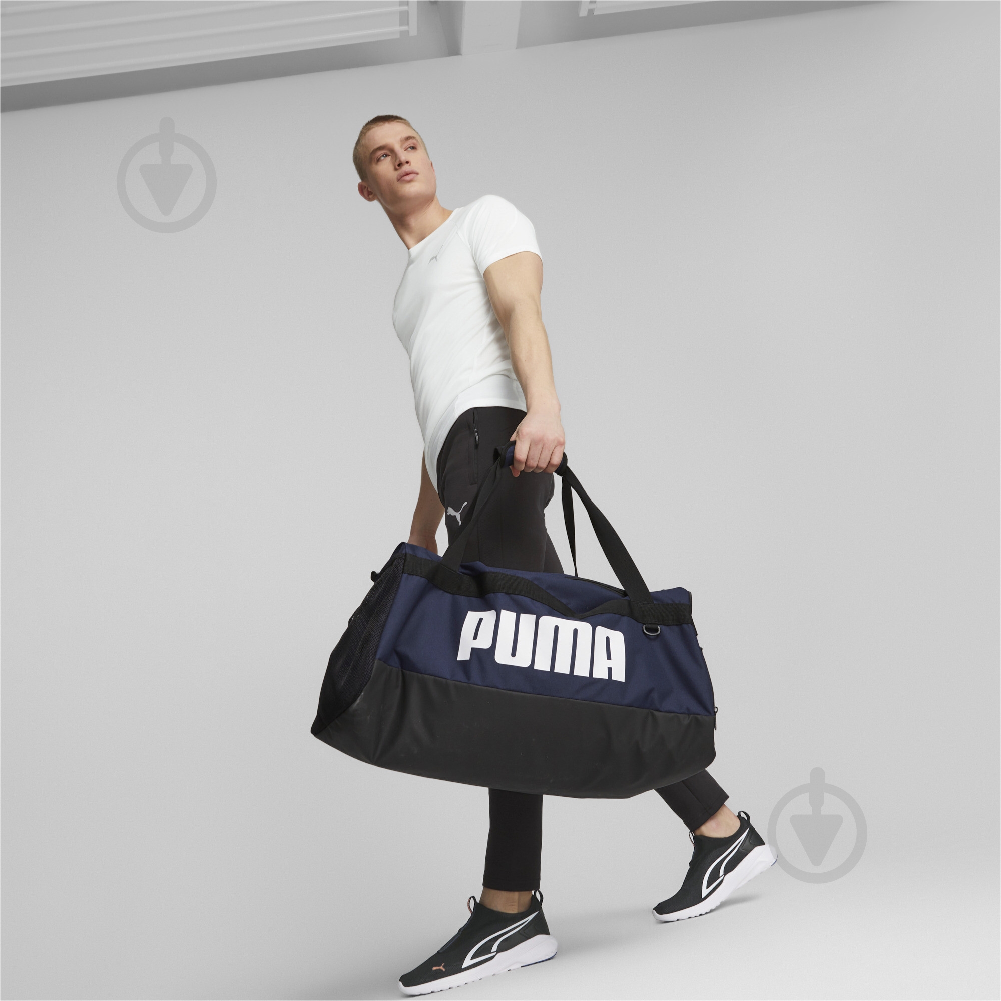 Сумка Puma CHALLENGER DUFFEL BAG M 07953102 58 л синій - фото 3 Сумка Puma CHALLENGER DUFFEL BAG M 07953102 58 л синій - фото 3