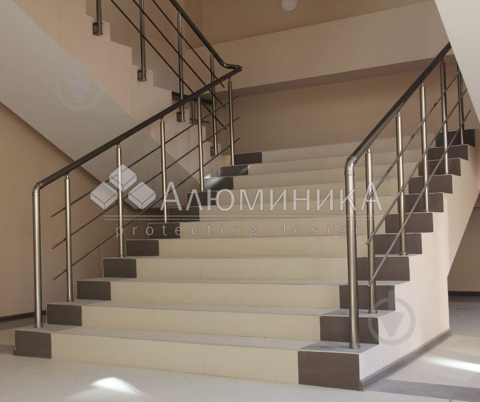 Стойка круглая для перил 900 мм шампань Алюмініка - фото 4 Стойка круглая для перил 900 мм шампань Алюмініка - фото 4