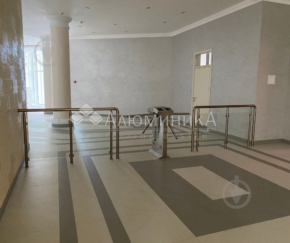 Стойка для перил 1050 мм шампань Алюмініка - фото 5 Стойка для перил 1050 мм шампань Алюмініка - фото 5