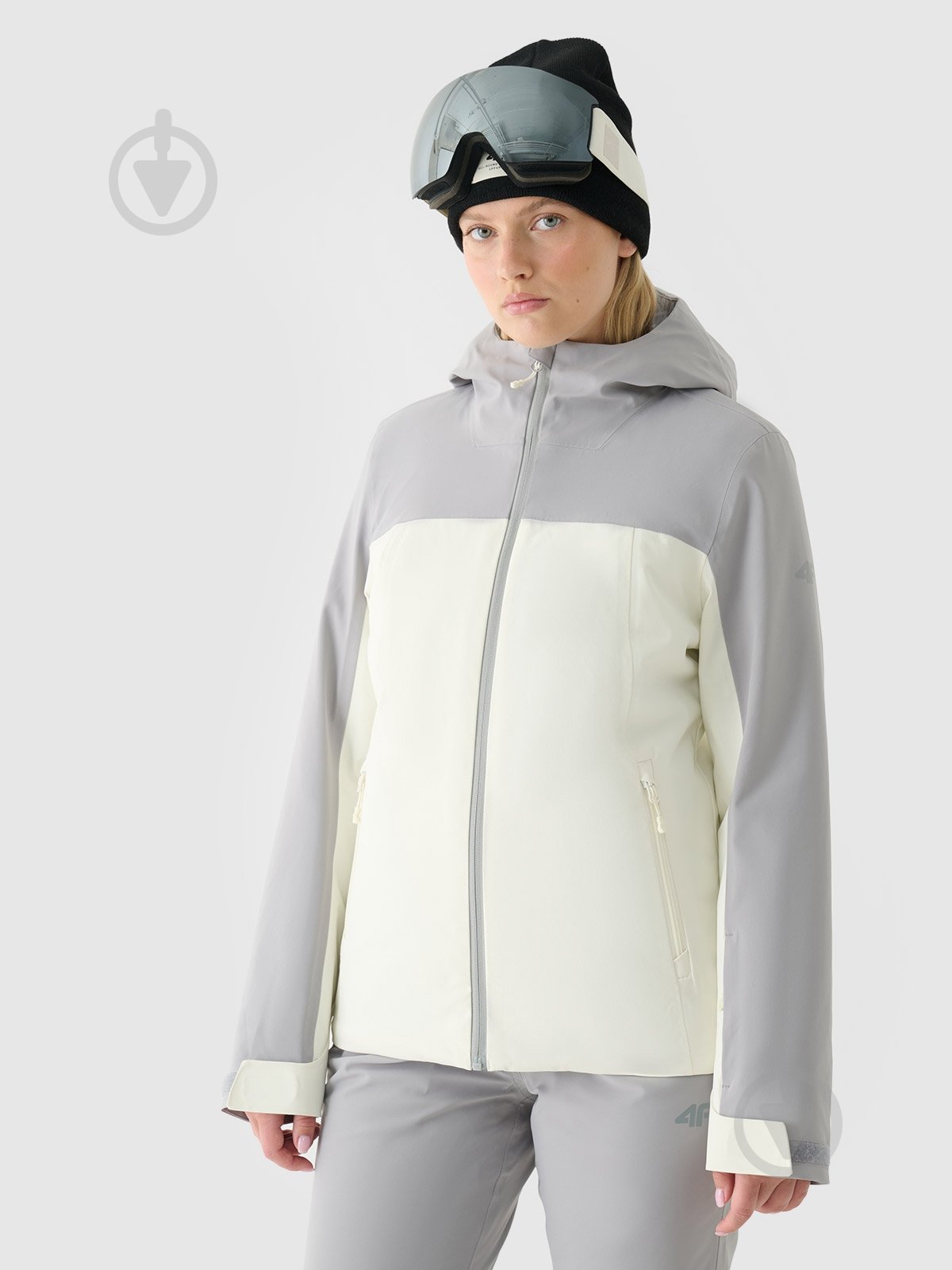 Куртка жіноча зимова 4F TECHNICAL JACKET F572 4FWAW24TTJAF572-27S р.S сіра - фото 1