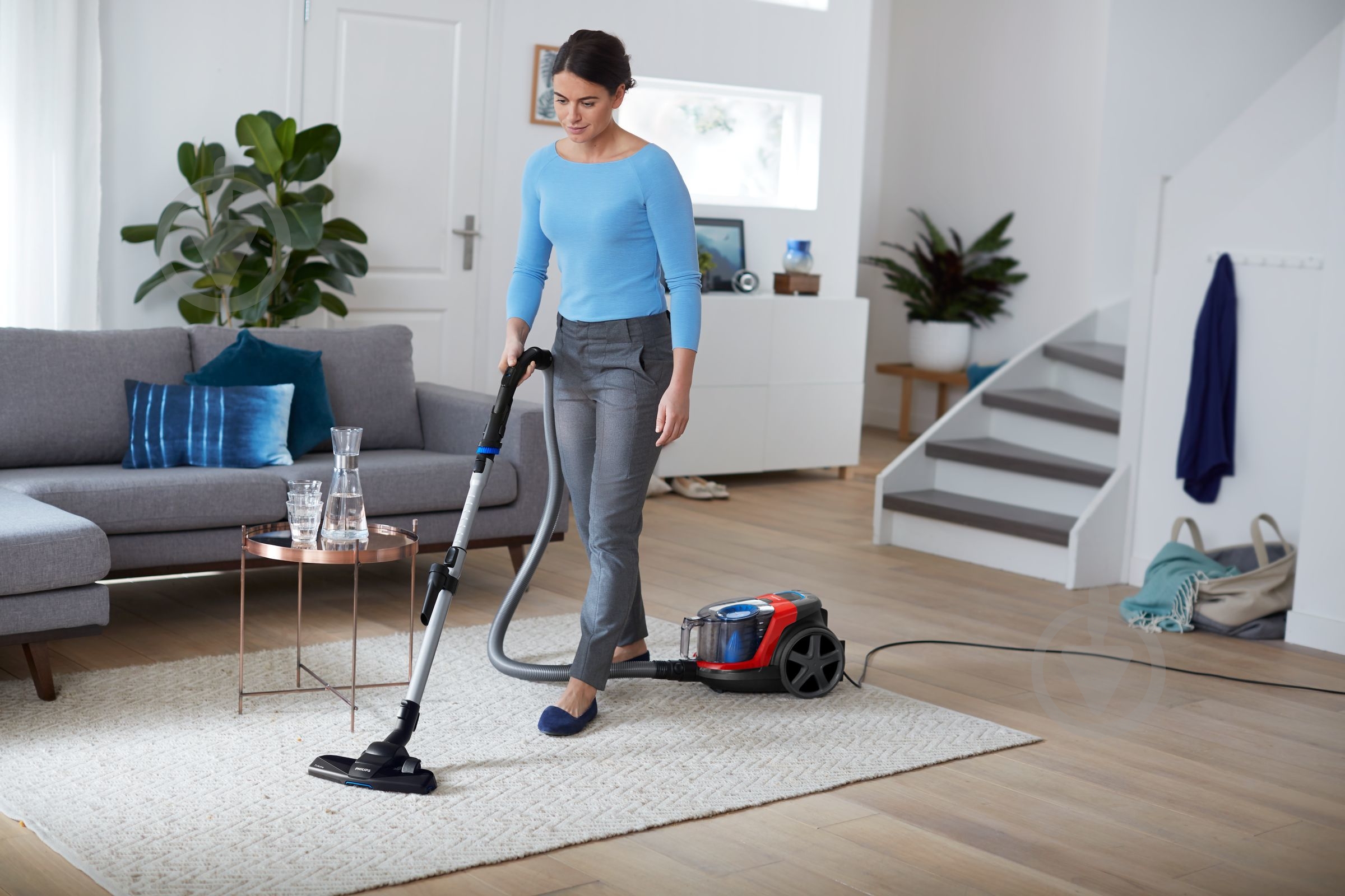 Пылесос Philips PowerPro Compact FC9330/09 - фото 5 Пылесос Philips PowerPro Compact FC9330/09 - фото 5