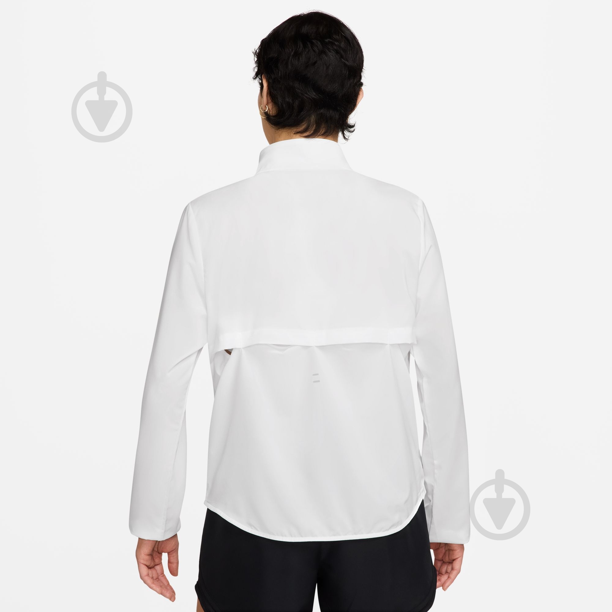 Ветровка женская Nike W NK TEMPO SWSH HBR DF JKT HV2647-100 р.M белая - фото 2 Ветровка женская Nike W NK TEMPO SWSH HBR DF JKT HV2647-100 р.M белая - фото 2