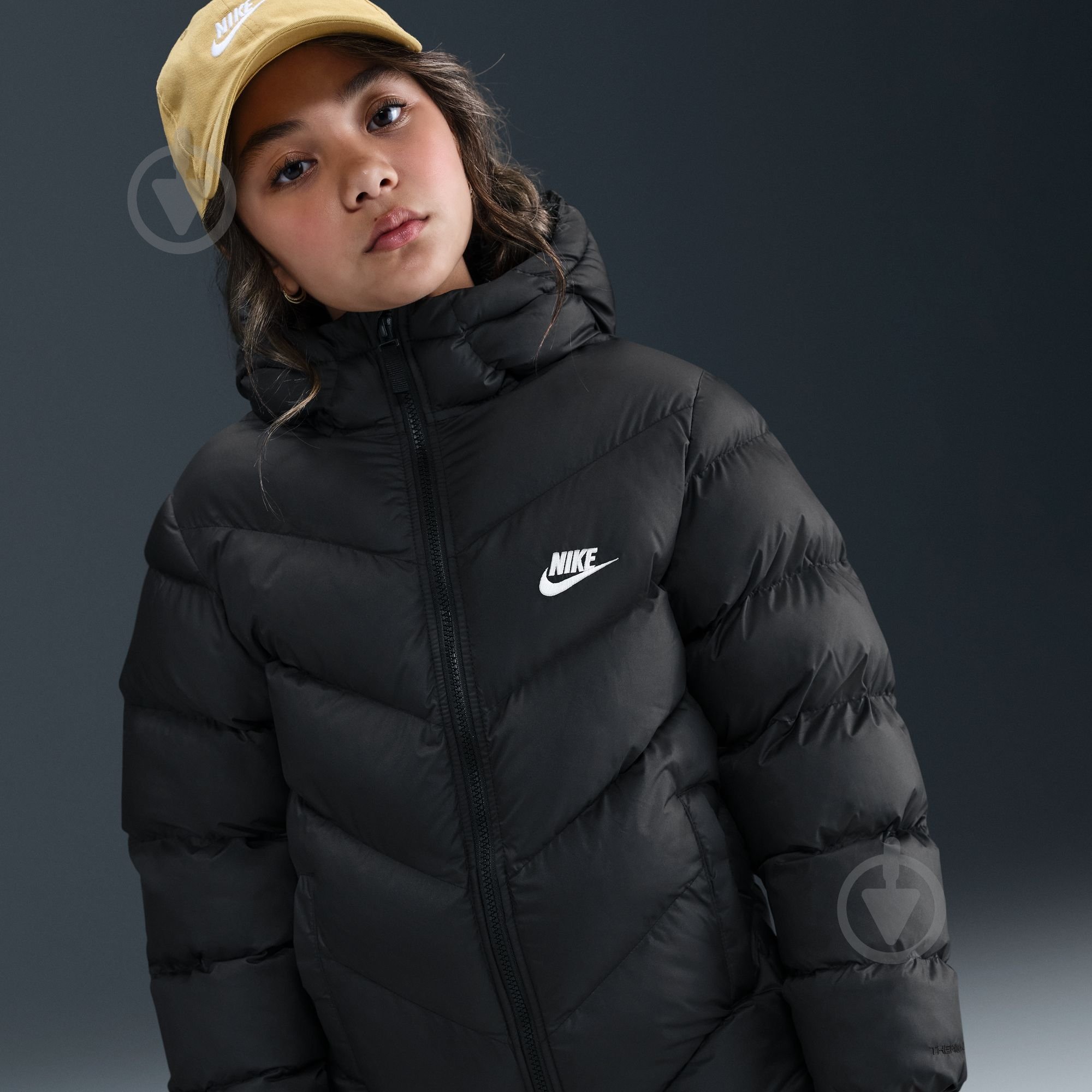 Куртка унисекс Nike Sportswear All Day Play Older Kids' Puffer Jacket р.146 черный HJ2722-010 - фото 12