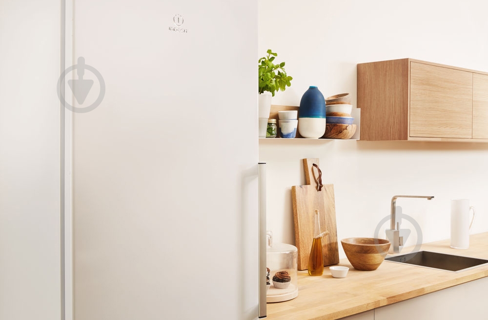 Морозильная камера Indesit UI6 F1T W - фото 3 Морозильная камера Indesit UI6 F1T W - фото 3