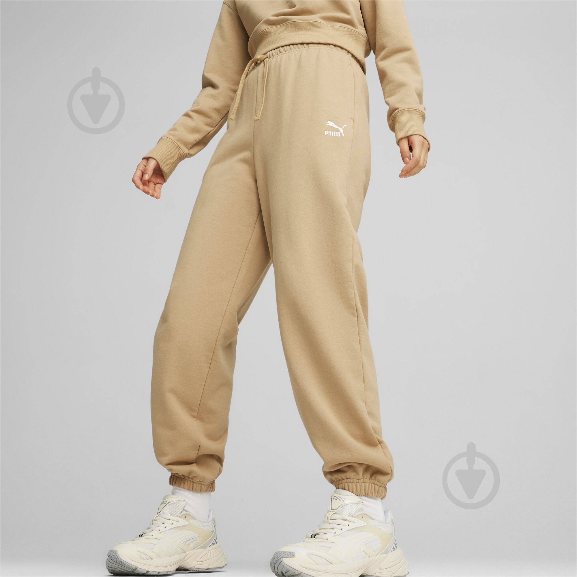 Брюки Puma BETTER CLASSICS SWEATPANTS TR 62423383 р. L бежевый - фото 4