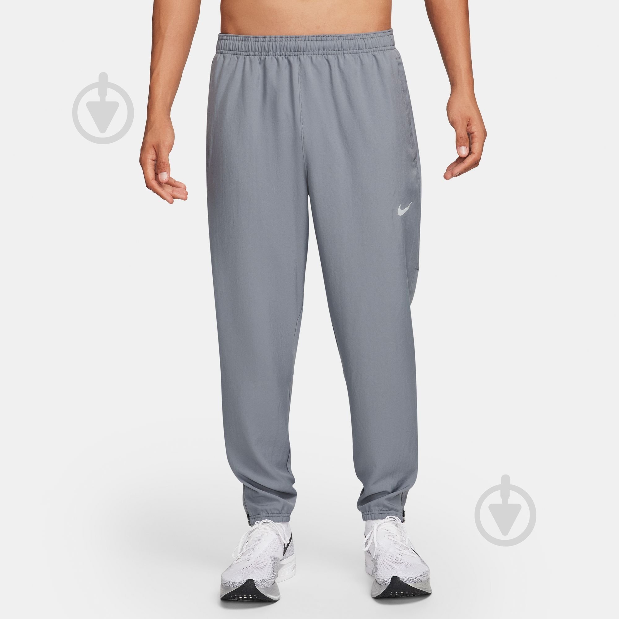 Брюки Nike M NK DF CHALLENGR WVN PANT FQ4780-084 р. L серый - фото 1 Брюки Nike M NK DF CHALLENGR WVN PANT FQ4780-084 р. L серый - фото 1