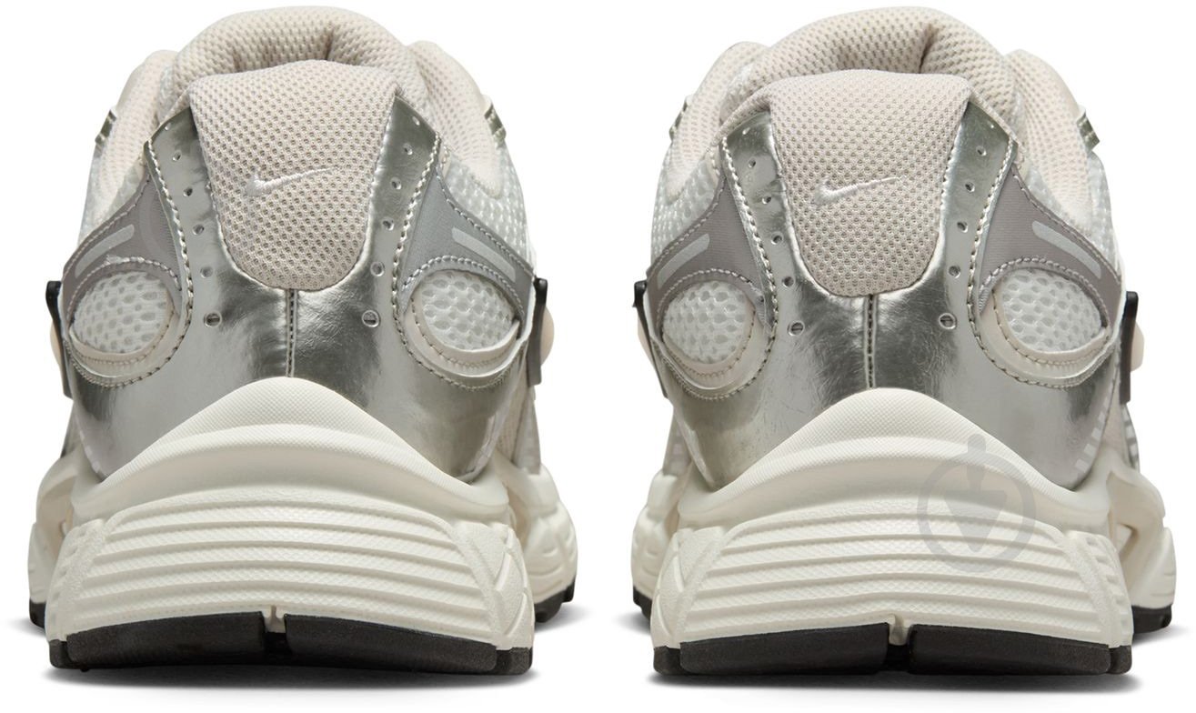 Кроссовки женские демисезонные Nike W V5 RNR HQ7901-104 р.39 бежевые - фото 3