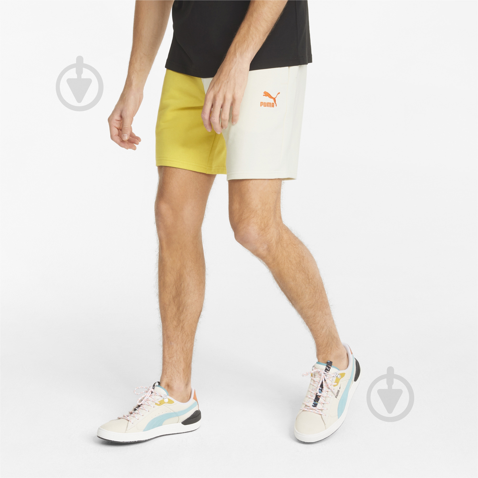 Шорти Puma Classics Block Shorts 53460465 р. M білий - фото 1 Шорти Puma Classics Block Shorts 53460465 р. M білий - фото 1