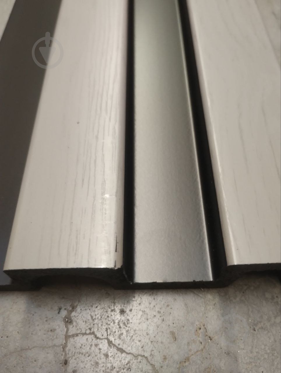 УЦІНКА! Рейкова панель MARCO decor 11920-701-K сіре дерево з чорним 119х20х2900 мм (0,34 кв.м) (УЦ №2511) - фото 8 УЦІНКА! Рейкова панель MARCO decor 11920-701-K сіре дерево з чорним 119х20х2900 мм (0,34 кв.м) (УЦ №2511) - фото 8