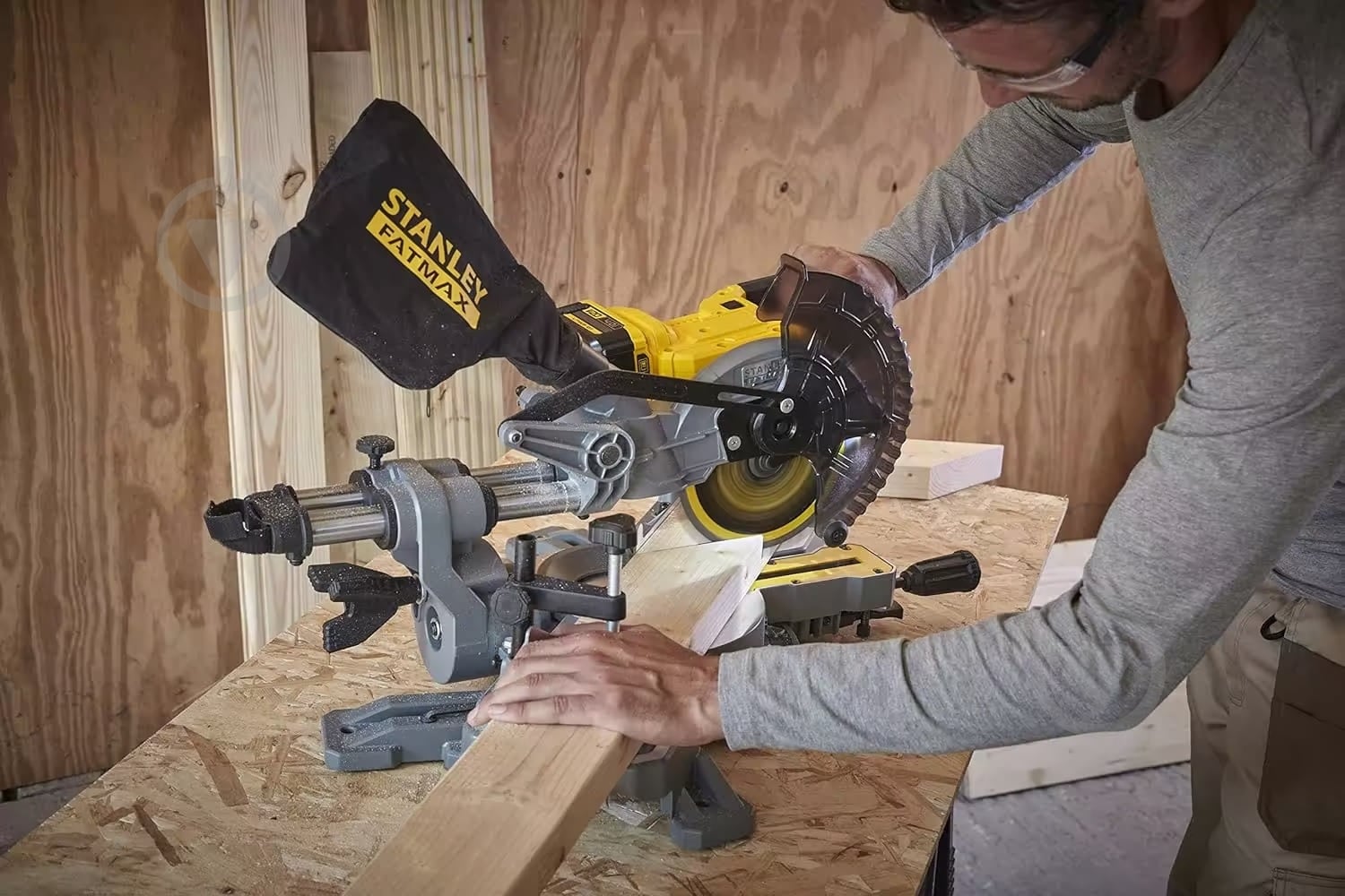 Пила торцовочная Stanley FatMax SFMCS701M1 - фото 9