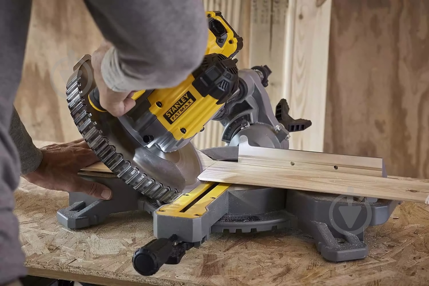 Пила торцовочная Stanley FatMax SFMCS701M1 - фото 8