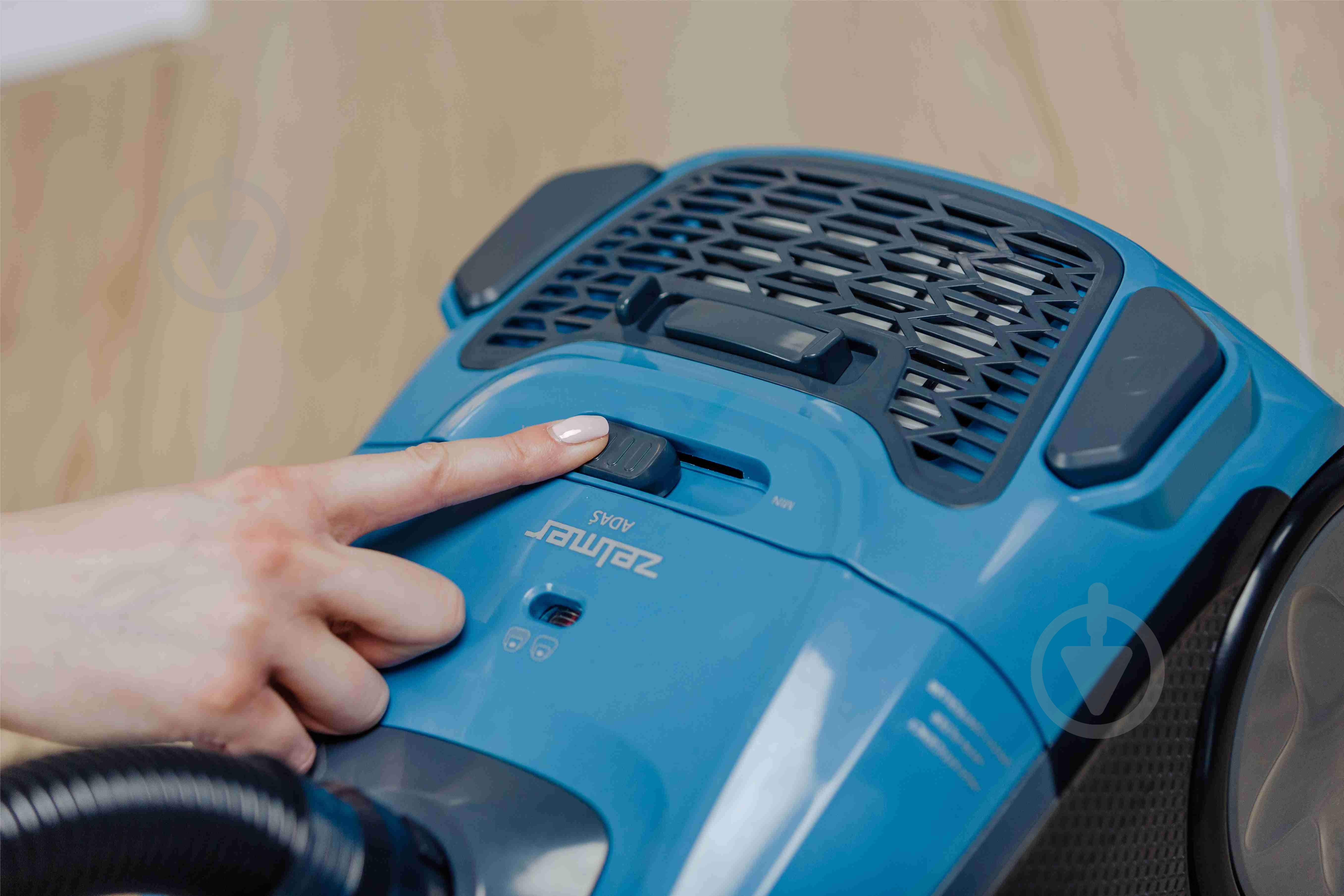 Пылесос Zelmer Adas ZVC313P grey/blue - фото 11