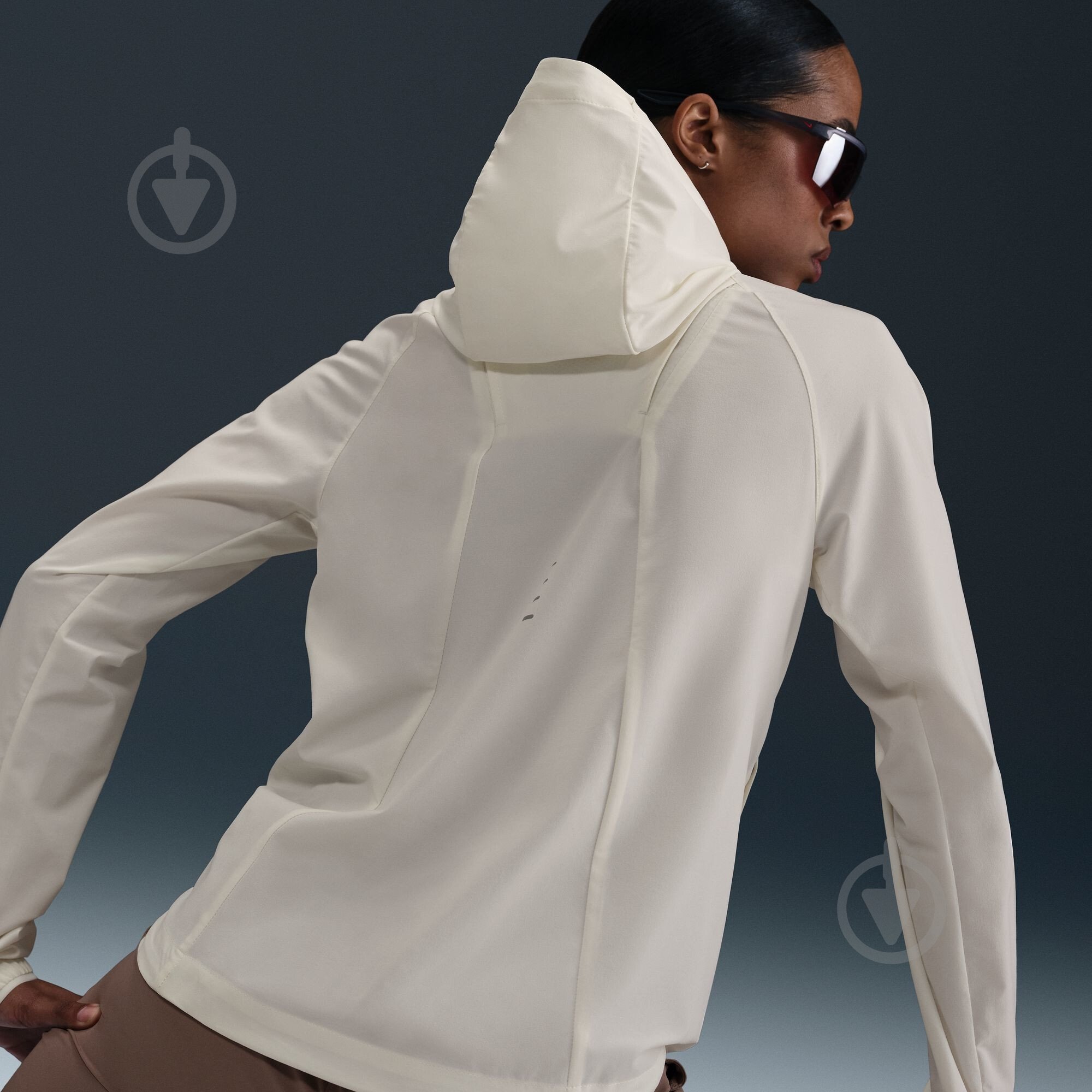 Куртка женская Nike W NK SWIFT RPL PKBL JKT HQ0650-133 р.L бежевая - фото 11 Куртка женская Nike W NK SWIFT RPL PKBL JKT HQ0650-133 р.L бежевая - фото 11