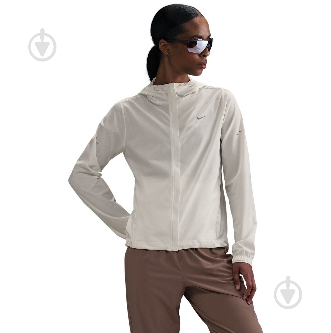 Куртка жіноча Nike W NK SWIFT RPL PKBL JKT HQ0650-133 р.XS бежева - фото 1