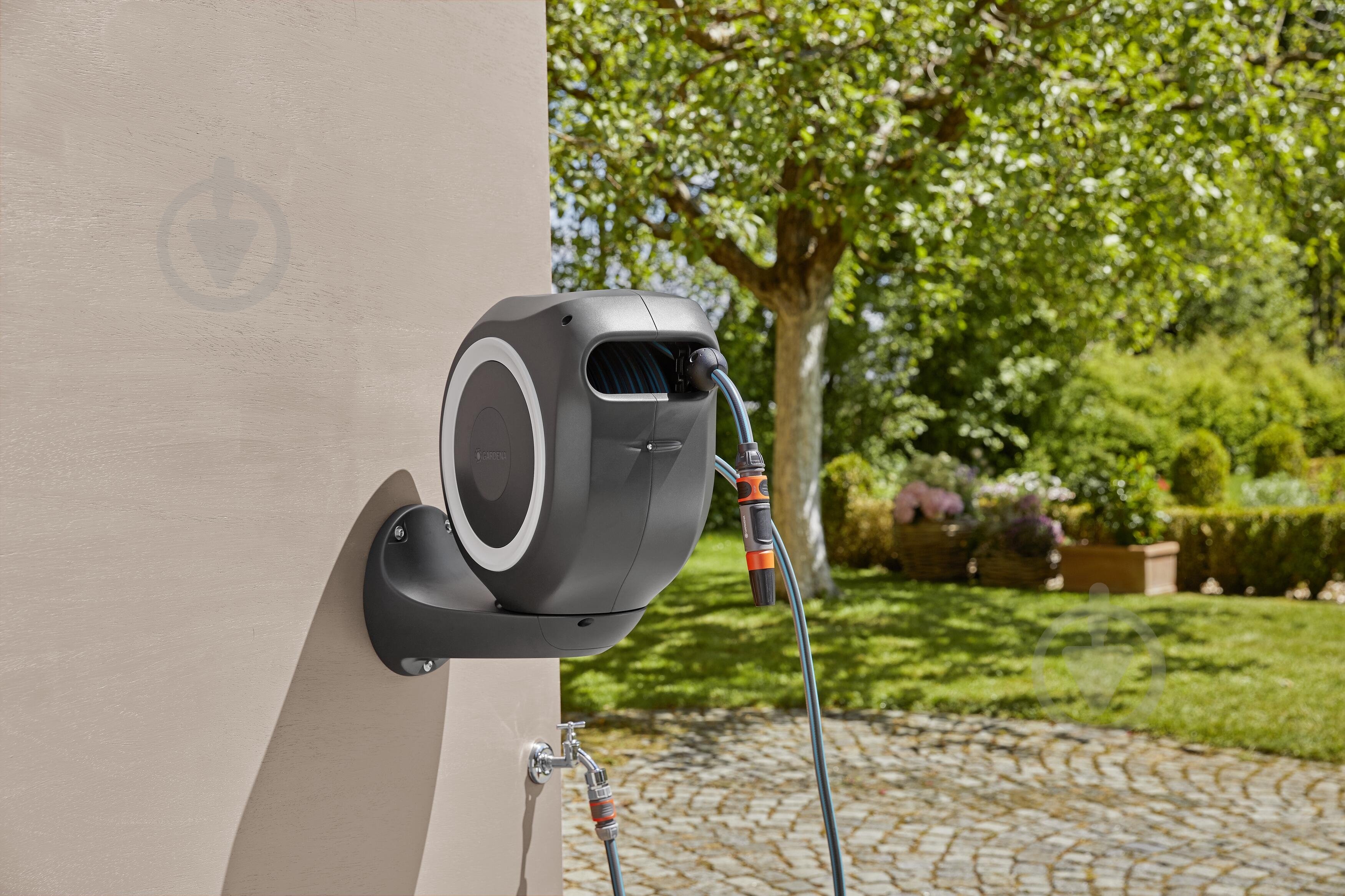 Катушка настенная RollUp M + набор для полива 20 м - фото 7