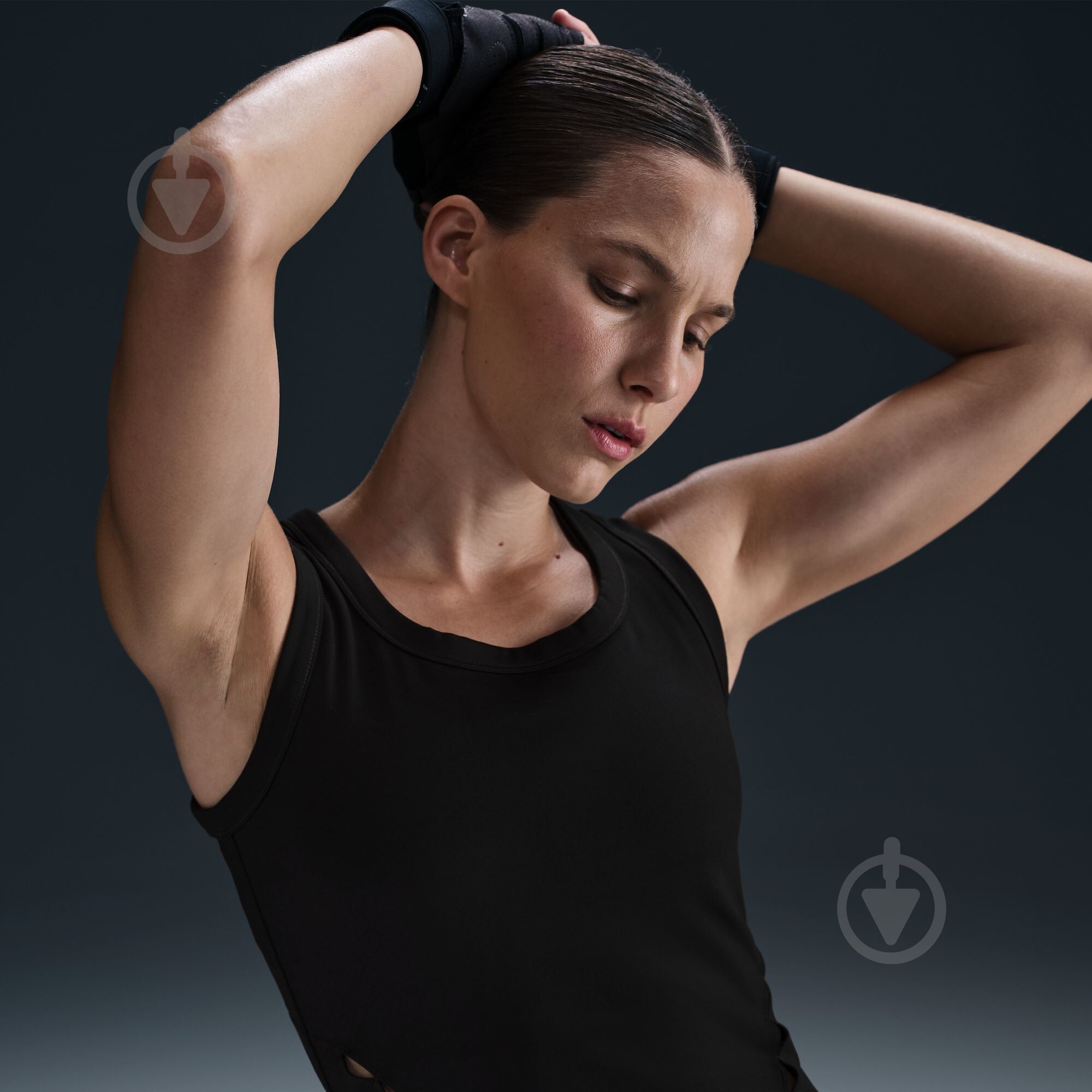 Топ Nike W NK ONE FITTED DF TANK CPSL HM6398-010 р.XS черный - фото 10 Топ Nike W NK ONE FITTED DF TANK CPSL HM6398-010 р.XS черный - фото 10