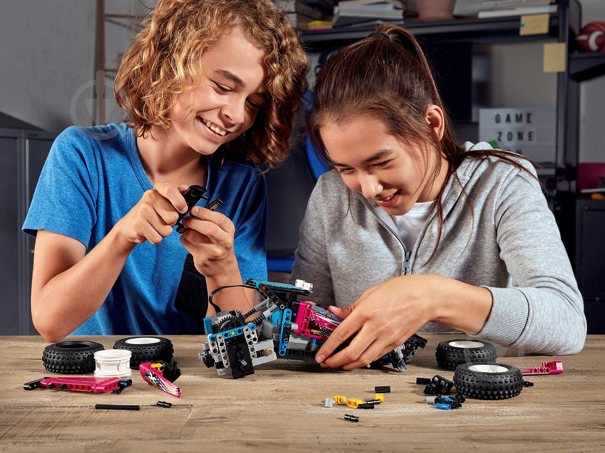 Конструктор LEGO Technic Багги-внедорожник 42124 - фото 20