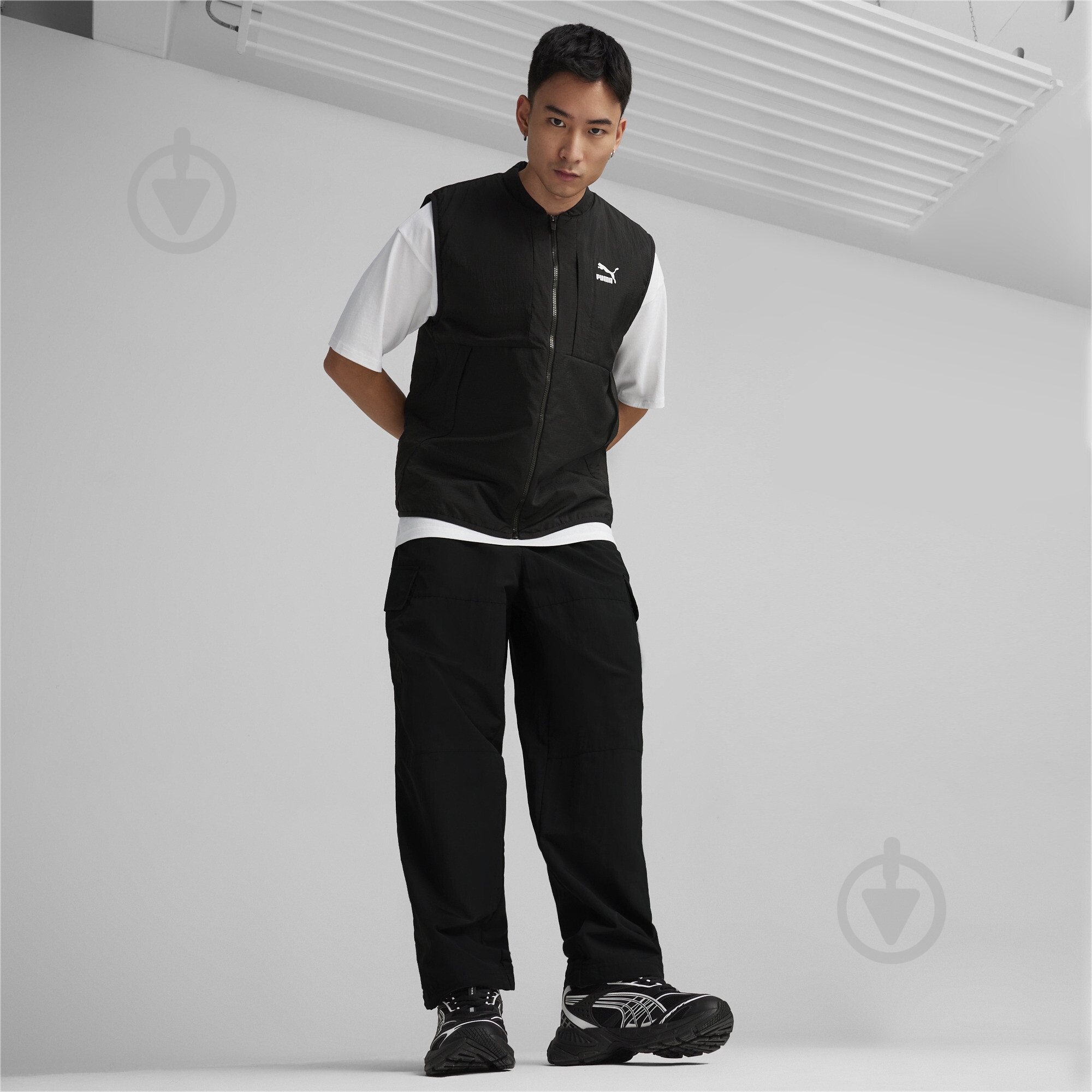 Жилет Puma CLASSICS VEST 62449501 р.S черный - фото 4 Жилет Puma CLASSICS VEST 62449501 р.S черный - фото 4