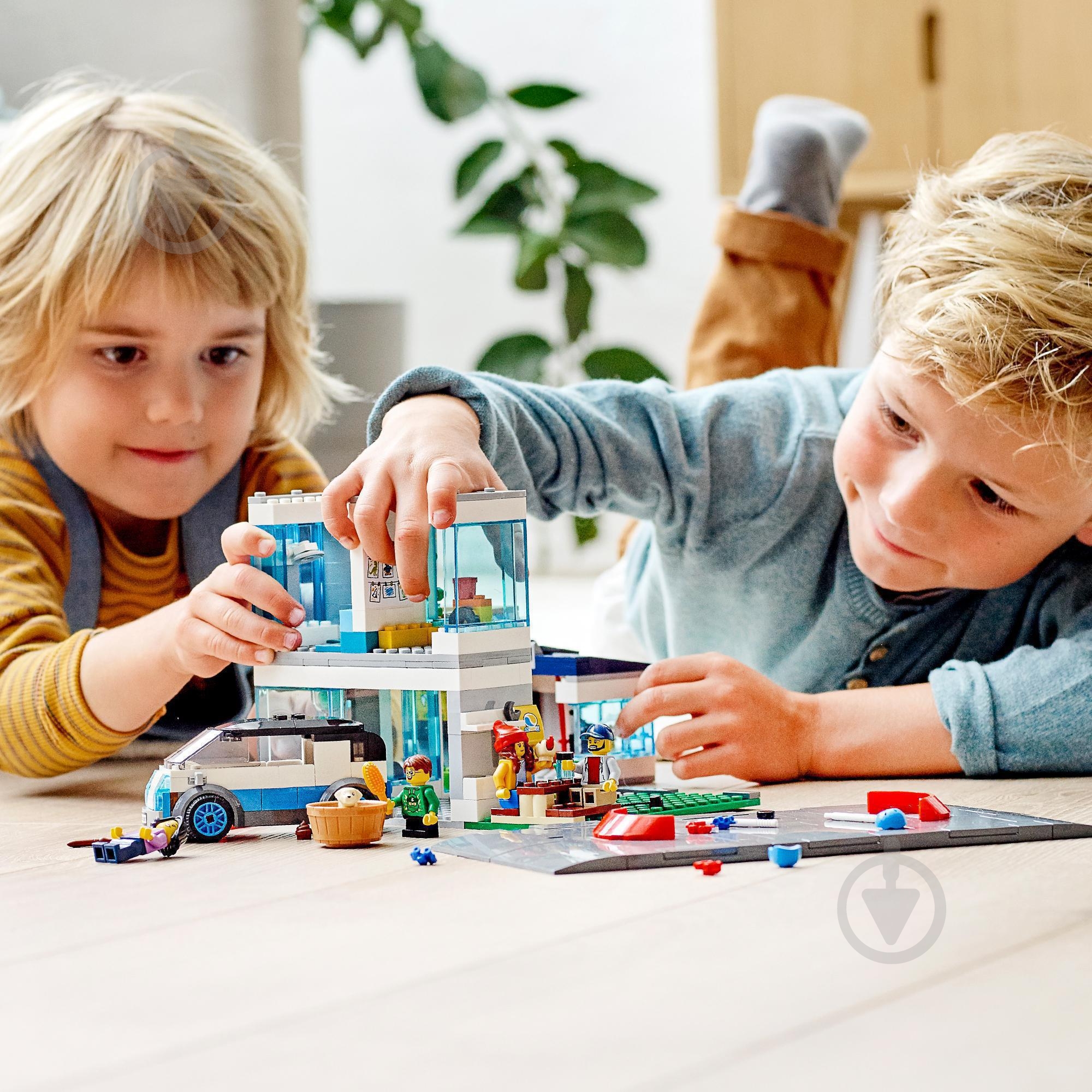 Конструктор LEGO City Современный семейный дом 60291 - фото 5 Конструктор LEGO City Современный семейный дом 60291 - фото 5