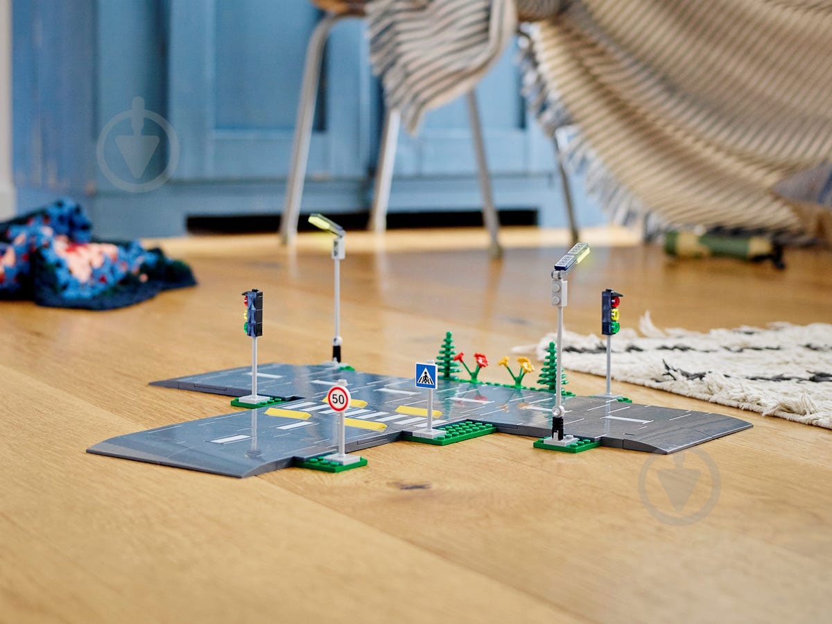 Конструктор LEGO City Дорожные пластины 60304 - фото 22