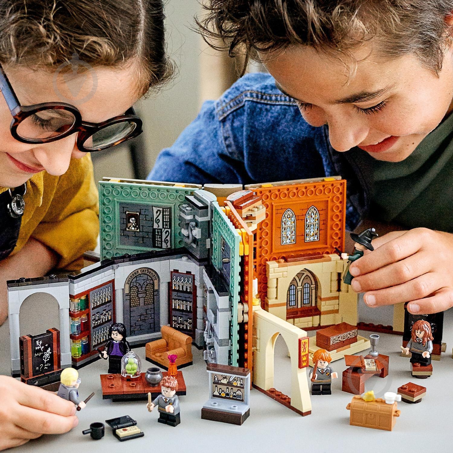 Конструктор LEGO Harry Potter Учёба в Хогвартсе: Урок трансфигурации 76382 - фото 6