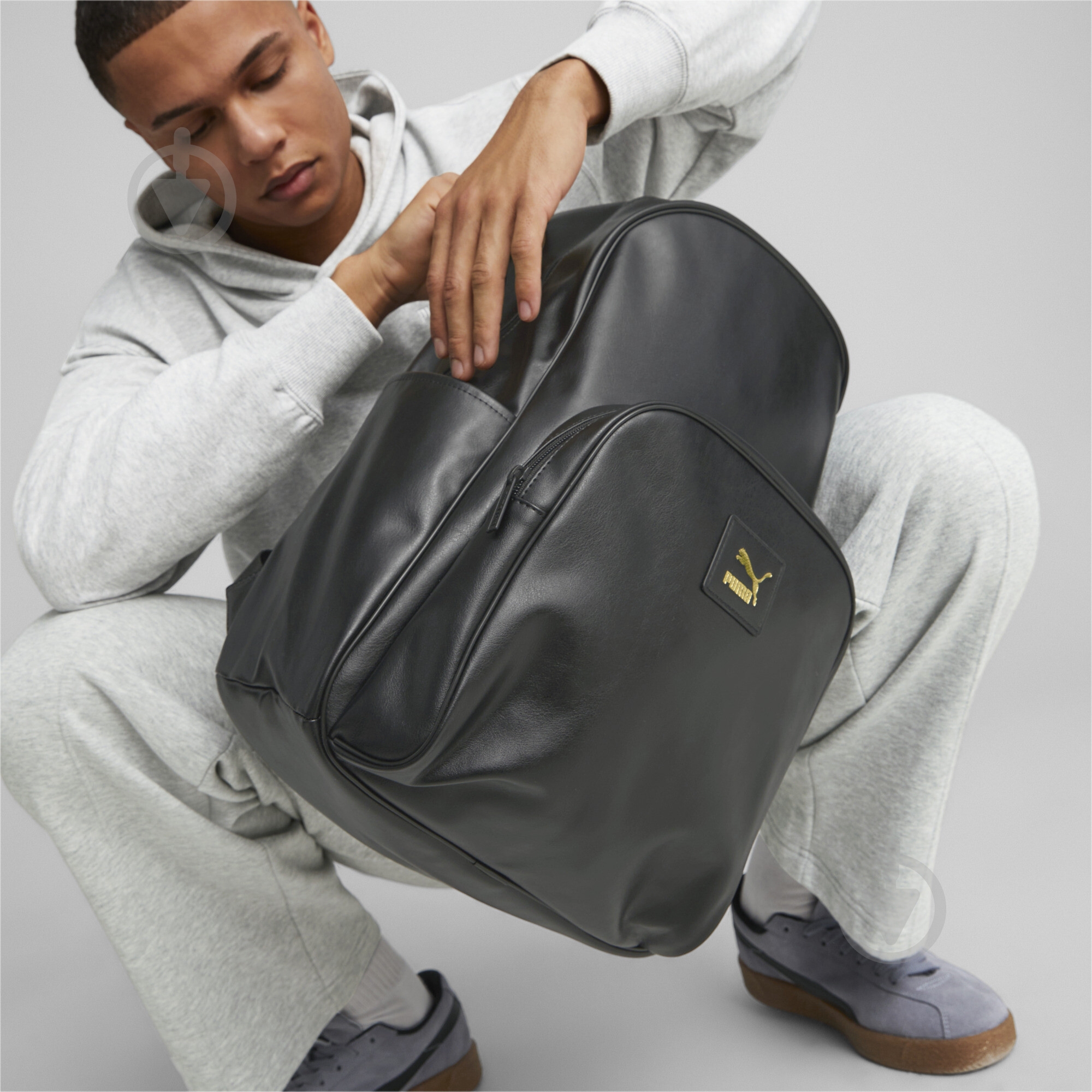 Рюкзак Puma CLASSICS LV8 PU BACKPACK CLASSICS LV8 PU BACKPACK 07964401 черный - фото 3 Рюкзак Puma CLASSICS LV8 PU BACKPACK CLASSICS LV8 PU BACKPACK 07964401 черный - фото 3