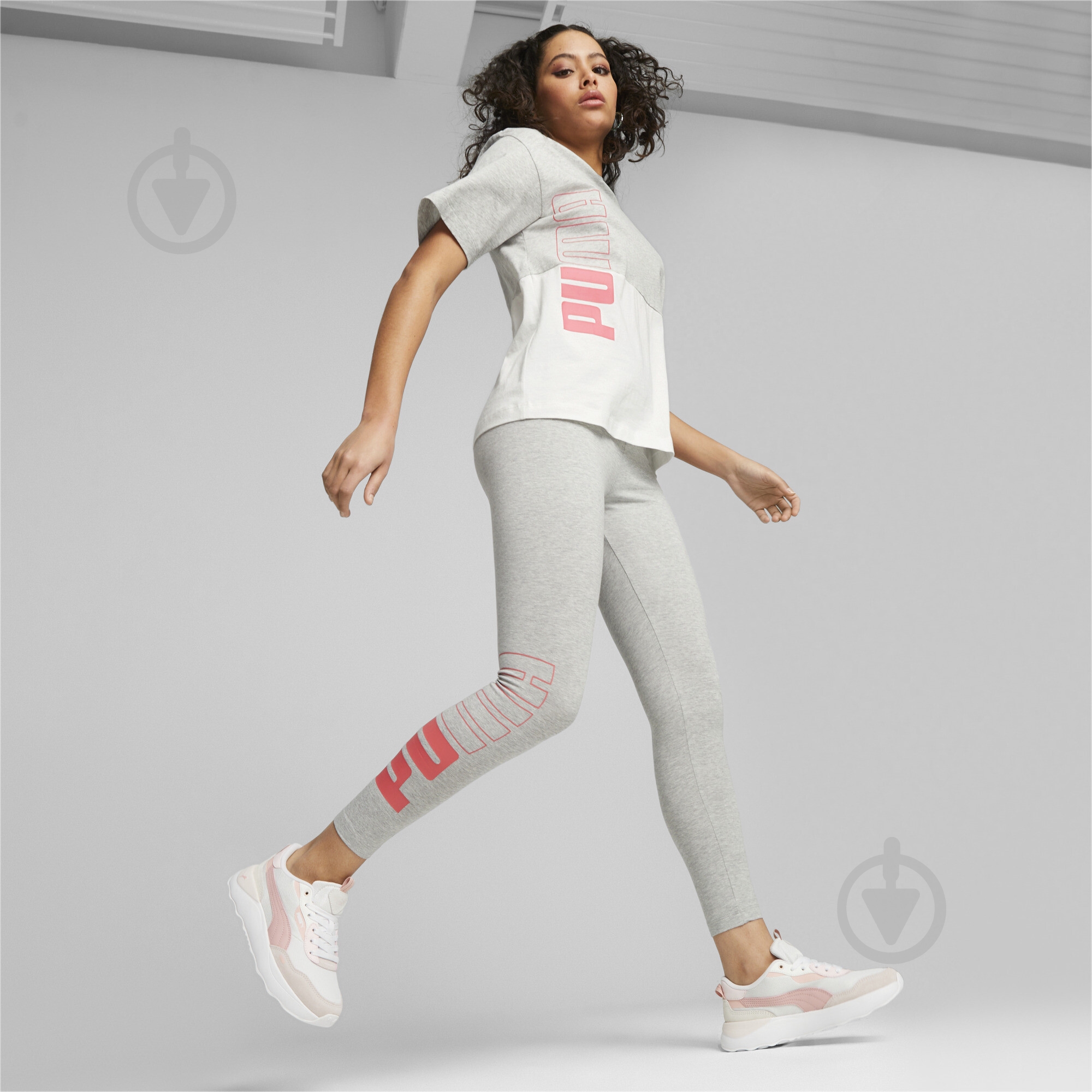 Кроссовки женские Puma RUNTAMED PLATFORM 39232404 р.40 бежевые - фото 4 Кроссовки женские Puma RUNTAMED PLATFORM 39232404 р.40 бежевые - фото 4