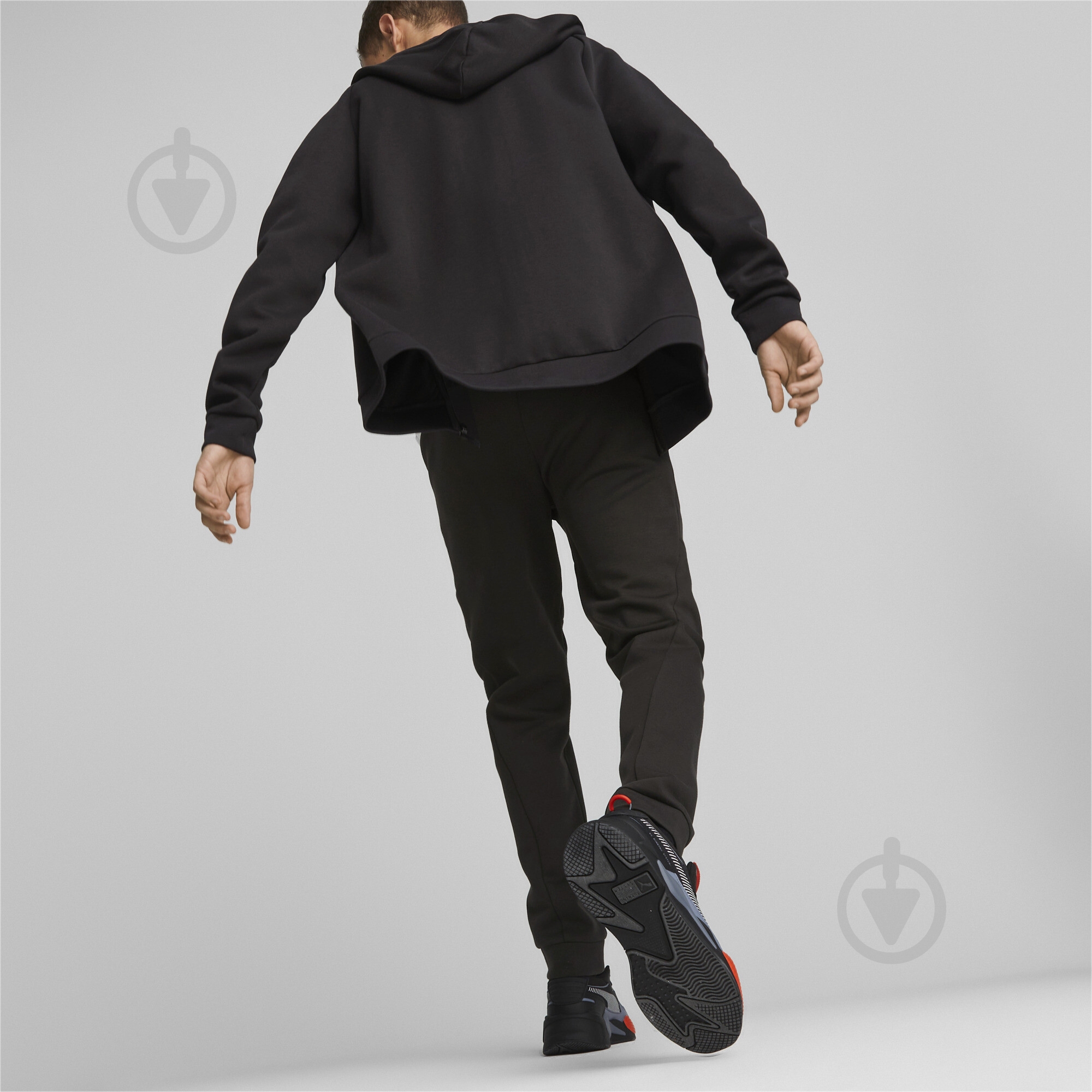 Брюки Puma PUMATECH TRACK PANTS DK 53828601 р. M черный - фото 4 Брюки Puma PUMATECH TRACK PANTS DK 53828601 р. M черный - фото 4