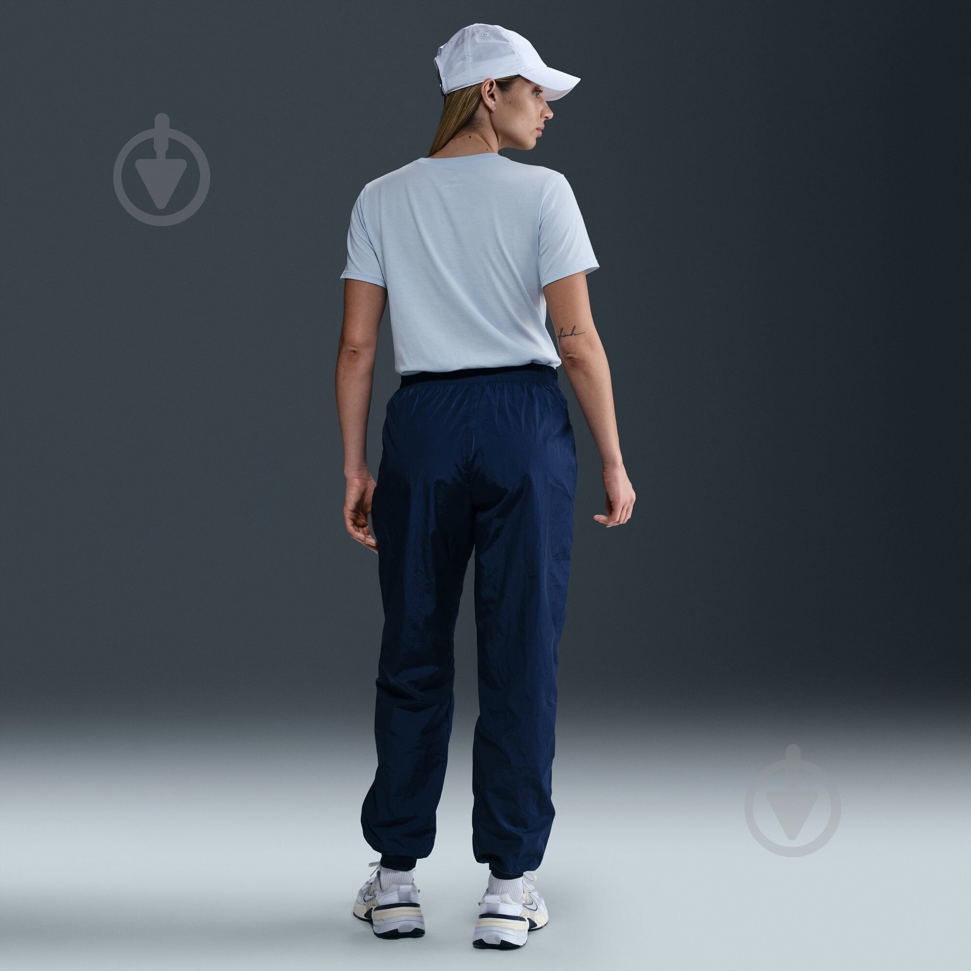 Футболка Nike W NSW CLUB SS TEE DX7902-423 р.XS голубой - фото 6 Футболка Nike W NSW CLUB SS TEE DX7902-423 р.XS голубой - фото 6