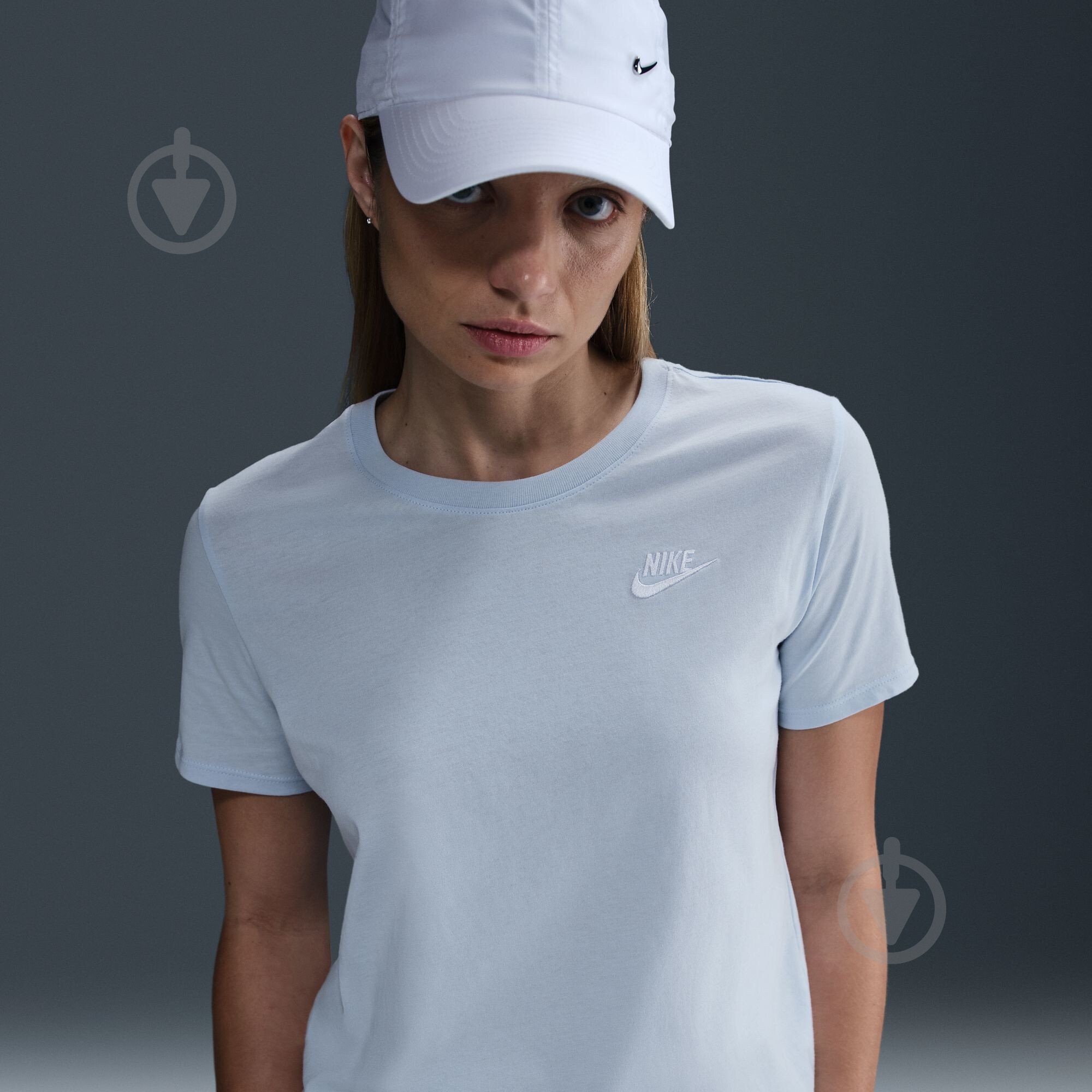 Футболка Nike W NSW CLUB SS TEE DX7902-423 р.XS голубой - фото 8 Футболка Nike W NSW CLUB SS TEE DX7902-423 р.XS голубой - фото 8