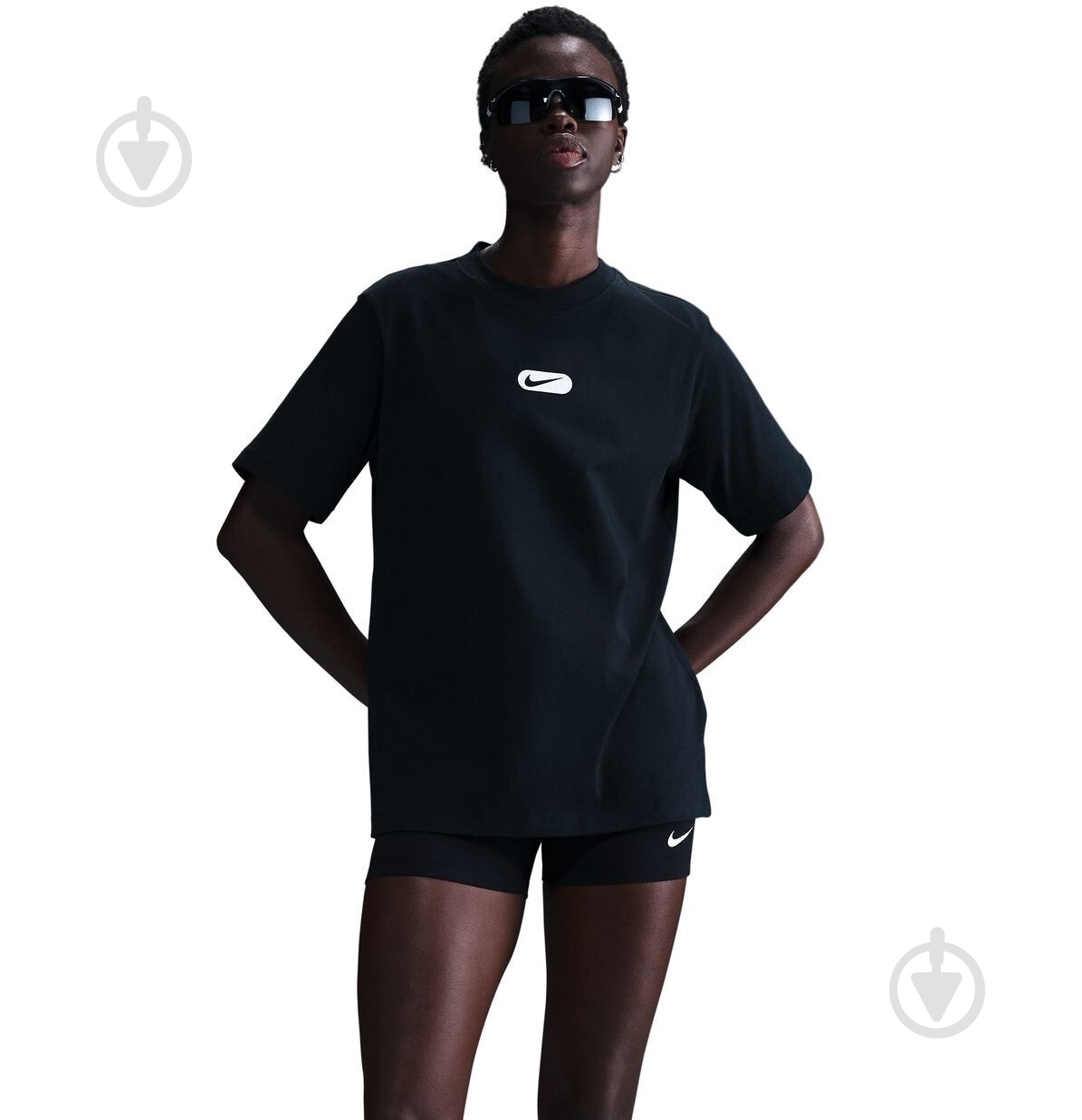 Футболка Nike W NSW CLUB SS TEE OC SWOOSH HQ1698-010 р.XS чорний - фото 1