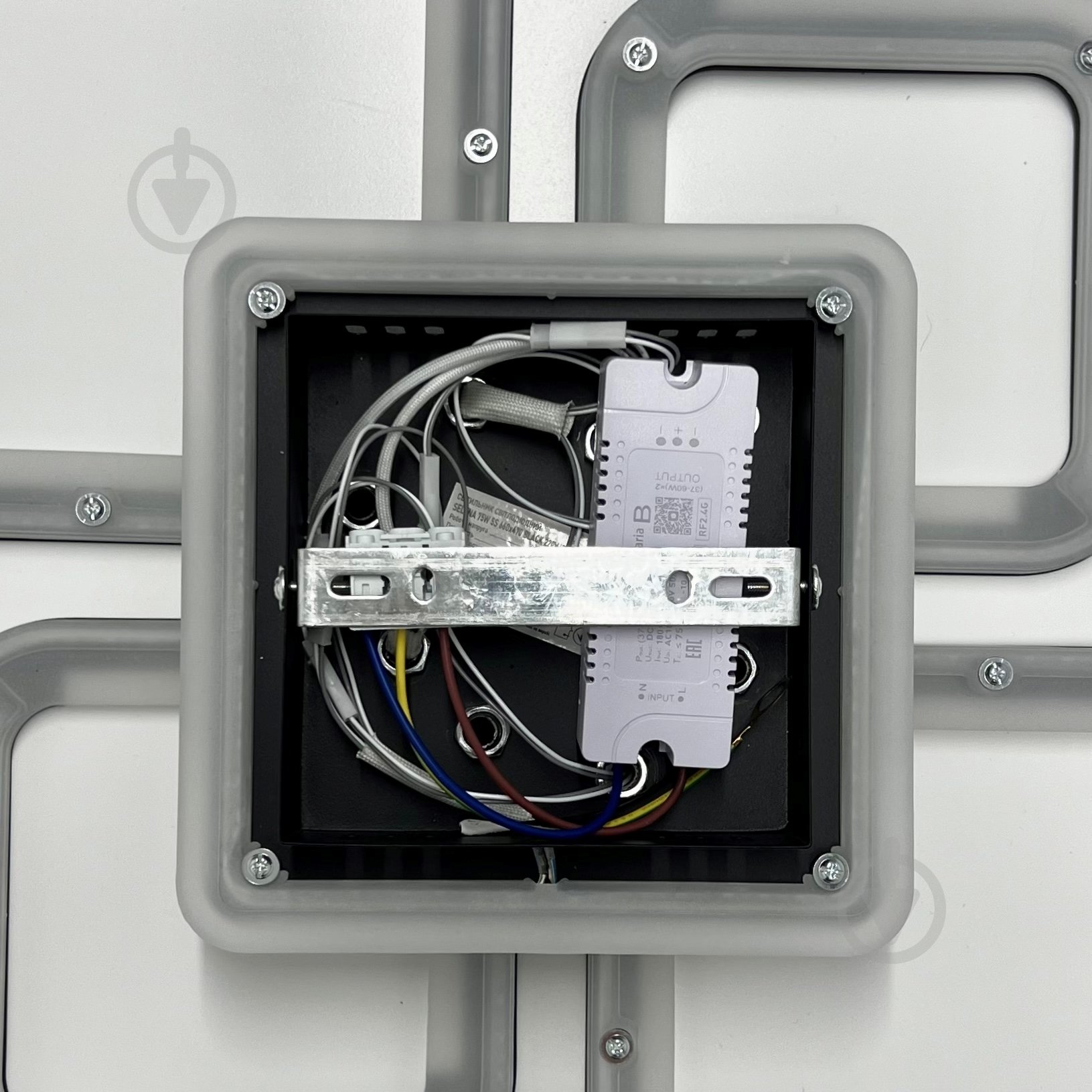 Люстра светодиодная Luminaria 4x75 Вт LED-модуль [019] Black SELENA 75W 5S BLACK - фото 11