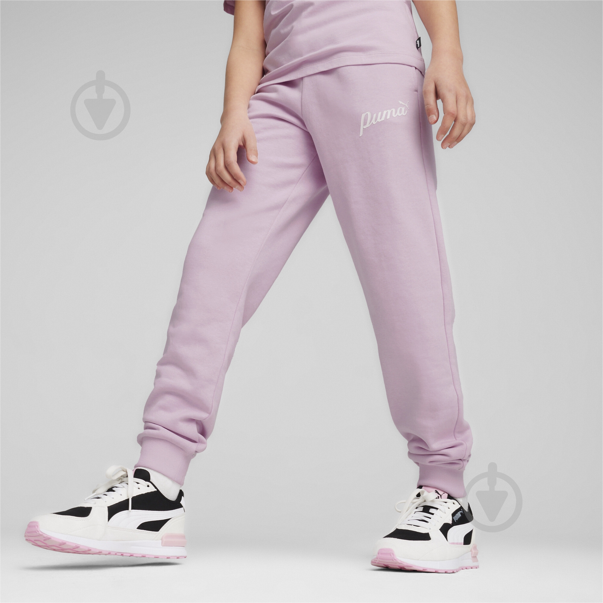 Брюки Puma ESS+ SCRIPT PANTS TR G 67940760 р. 176 розовый - фото 3 Брюки Puma ESS+ SCRIPT PANTS TR G 67940760 р. 176 розовый - фото 3