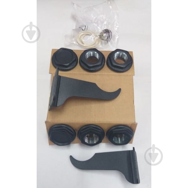 Монтажный комплект для радиаторов Nova Florida 1х1/2 BLACK COFFEE черный - фото 1 Монтажный комплект для радиаторов Nova Florida 1х1/2 BLACK COFFEE черный - фото 1