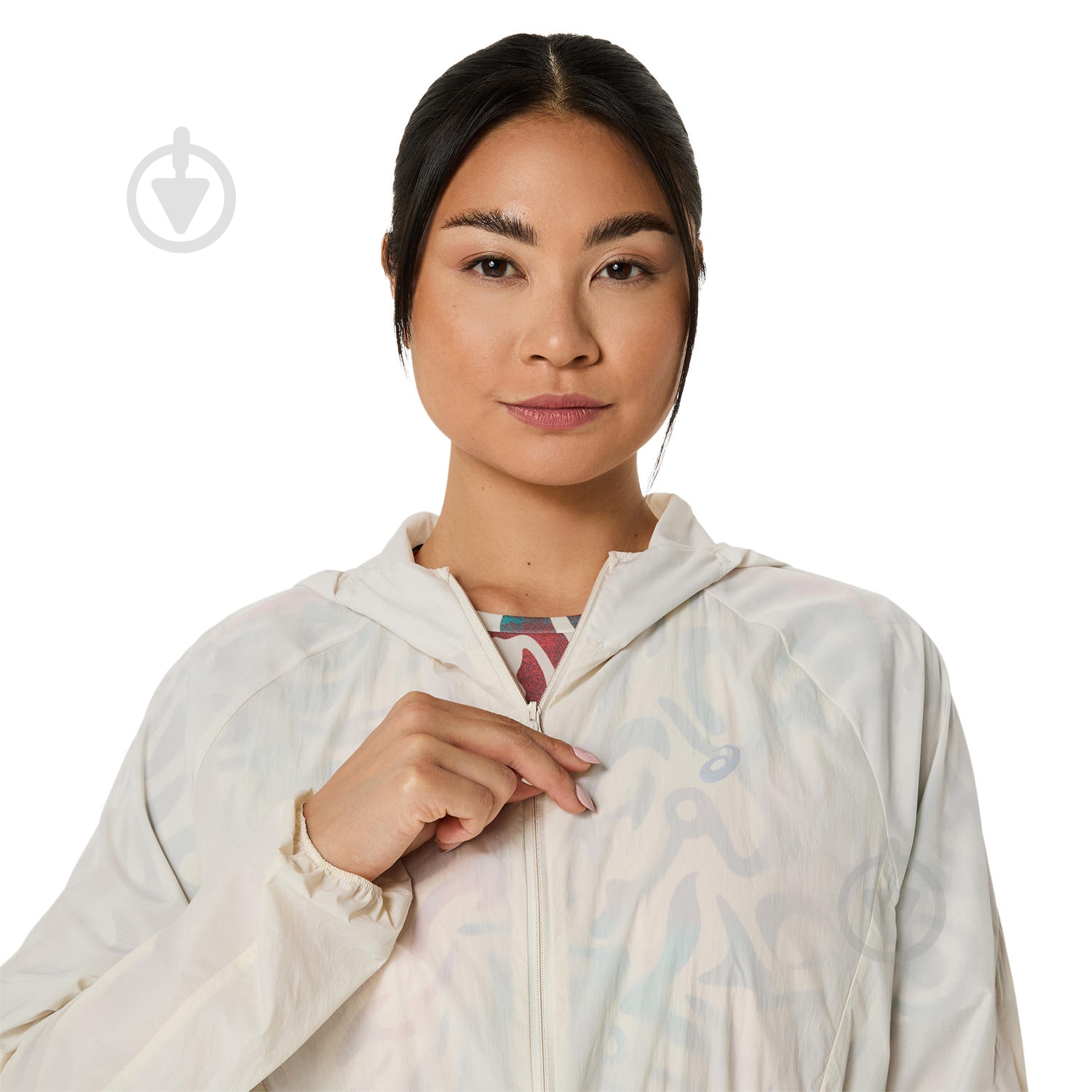 Куртка жіноча Asics ROAD PACKABLE JACKET 2012D076-200 р.XS молочна - фото 4 Куртка жіноча Asics ROAD PACKABLE JACKET 2012D076-200 р.XS молочна - фото 4