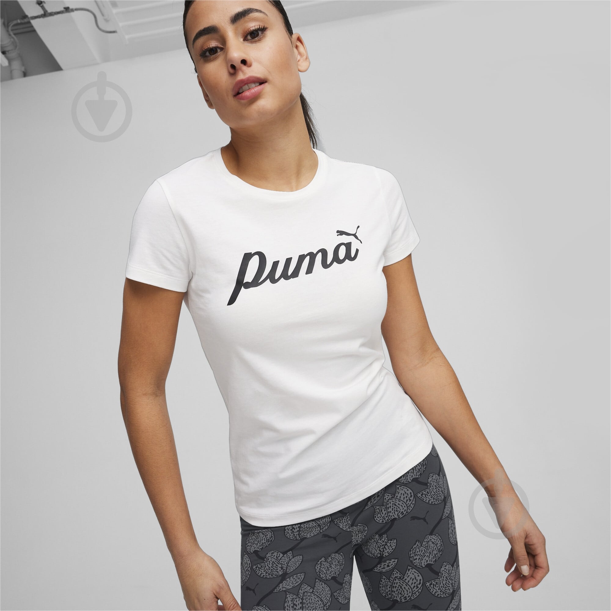 Футболка Puma ESS+ SCRIPT TEE 67931502 р.XS белый - фото 4 Футболка Puma ESS+ SCRIPT TEE 67931502 р.XS белый - фото 4