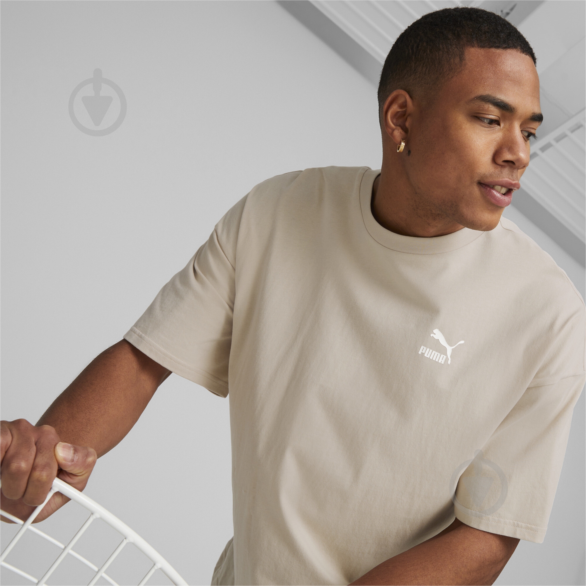 Футболка Puma CLASSICS OVERSIZED TEE 53807088 р.S бежевый - фото 4 Футболка Puma CLASSICS OVERSIZED TEE 53807088 р.S бежевый - фото 4