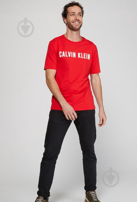 Футболка Calvin Klein Performance SHORT SLEEVE T-SHIRT 00GMF8K160-692 р.XL красный - фото 3 Футболка Calvin Klein Performance SHORT SLEEVE T-SHIRT 00GMF8K160-692 р.XL красный - фото 3