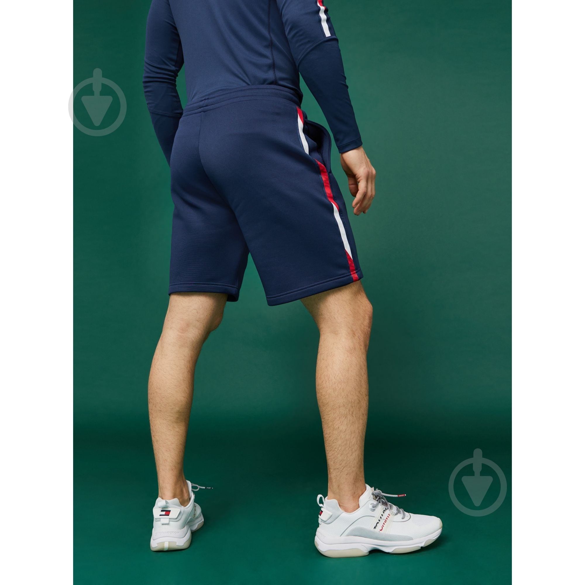 Шорты Tommy Hilfiger FLEECE SHORTS WITH TAPE 9" S20S200214401 р. L темно-синий - фото 2