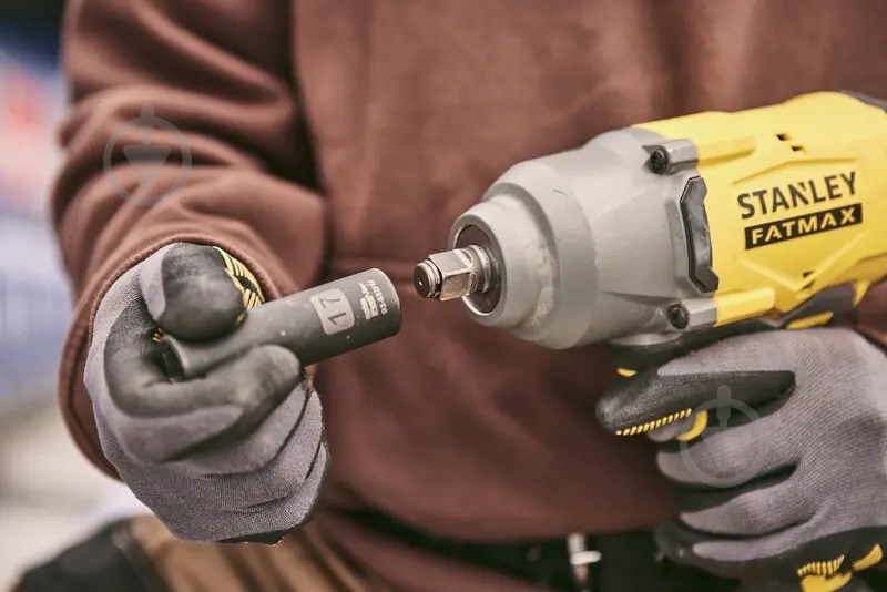 Гайковерт аккумуляторный Stanley FatMax 950 Нм SFMCF940B - фото 8