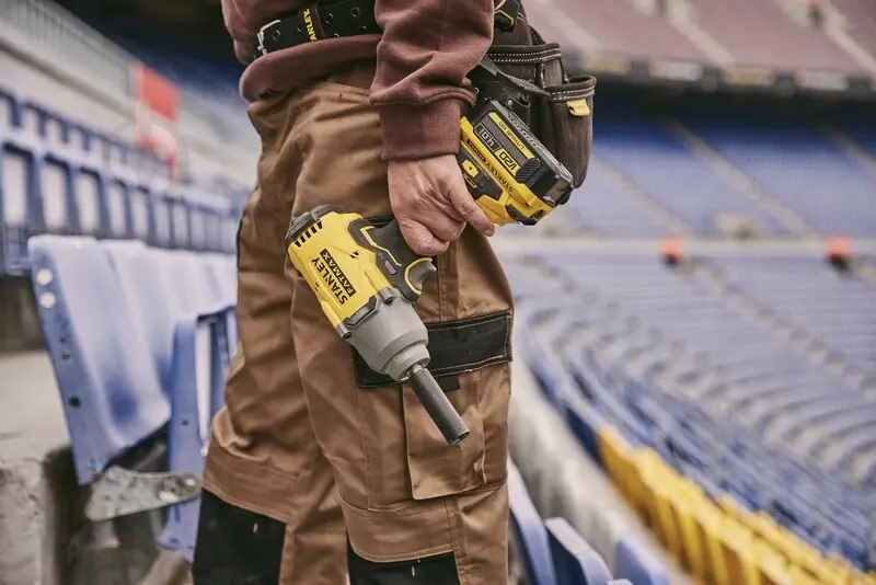 Гайковерт аккумуляторный Stanley FatMax 950 Нм SFMCF940B - фото 7