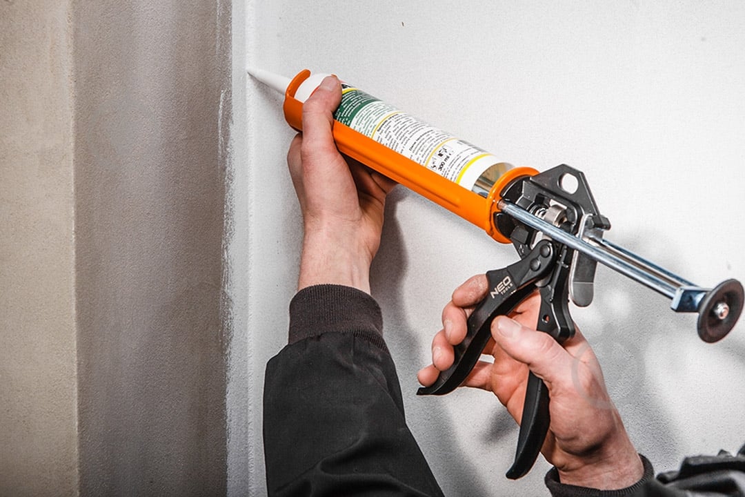 Пістолет для герметика NEO tools 240 мм 61-004 - фото 3