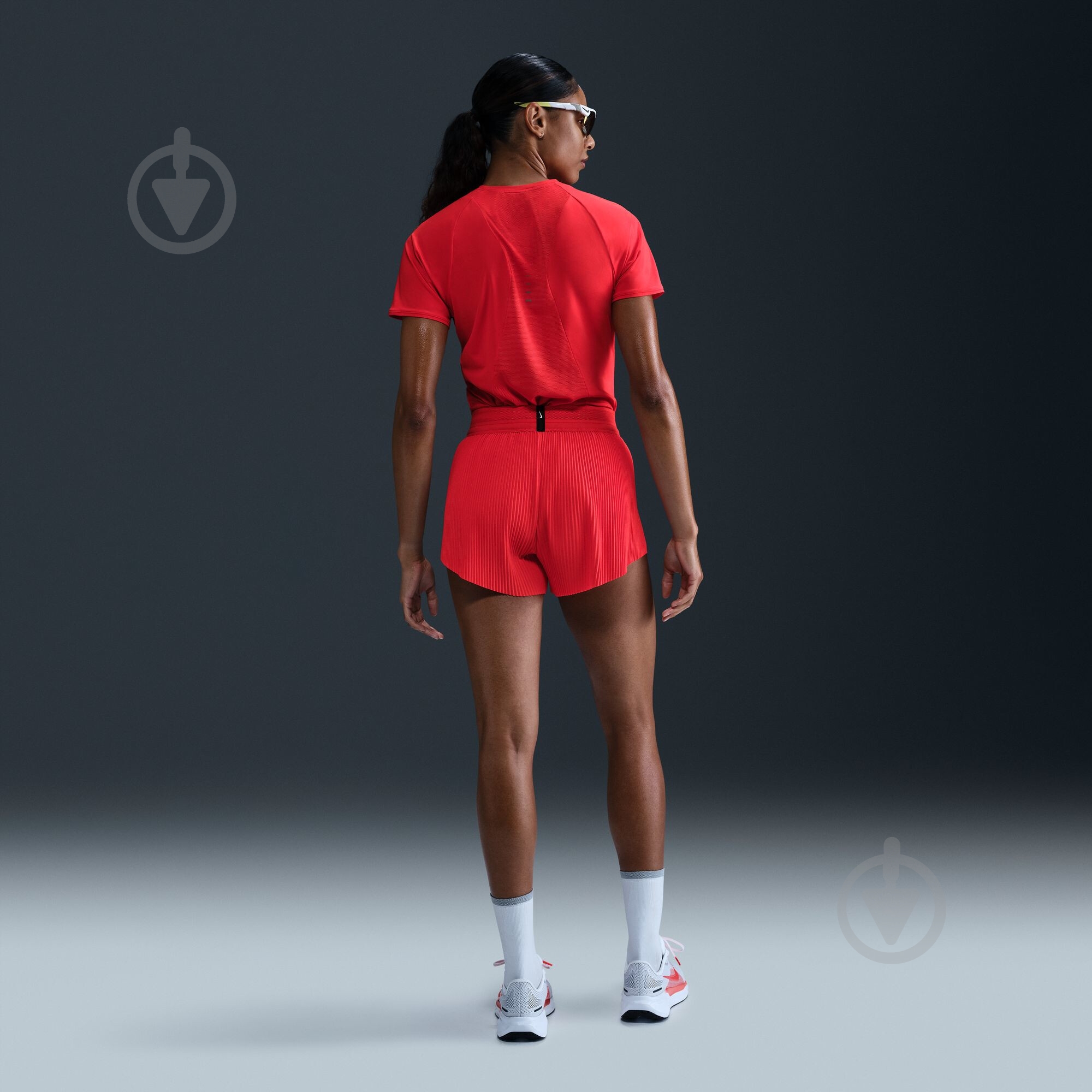 Шорти Nike W NK ARSWFT DFADV MR 3IN SHORT FN2328-696 р. S червоний - фото 7 Шорти Nike W NK ARSWFT DFADV MR 3IN SHORT FN2328-696 р. S червоний - фото 7